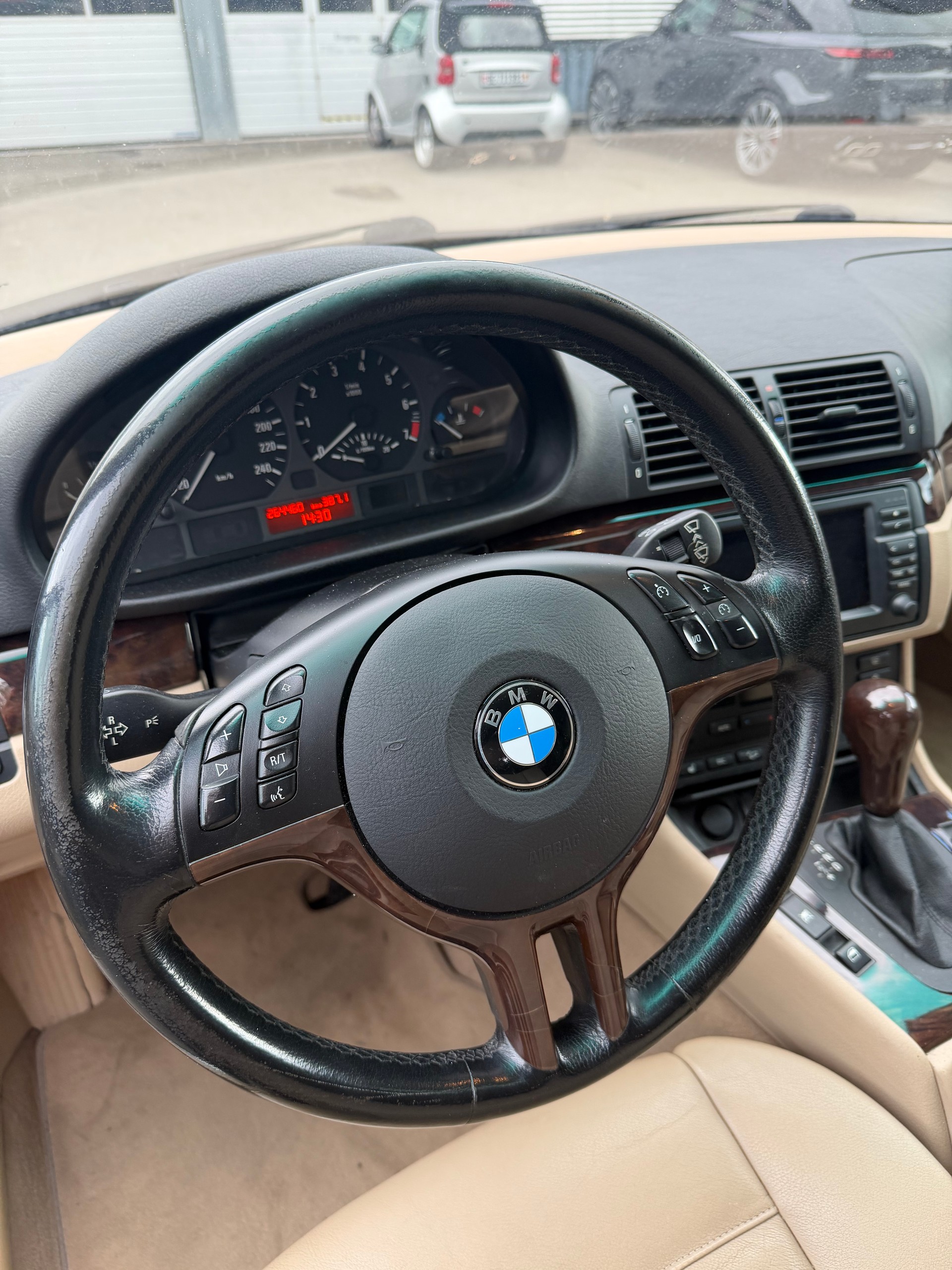 BMW 330xi Touring-image-5