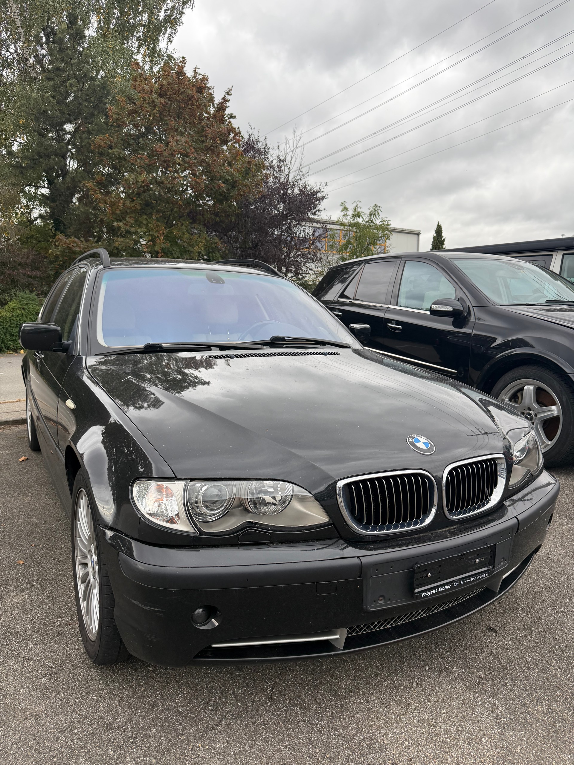 BMW 330xi Touring-image-0