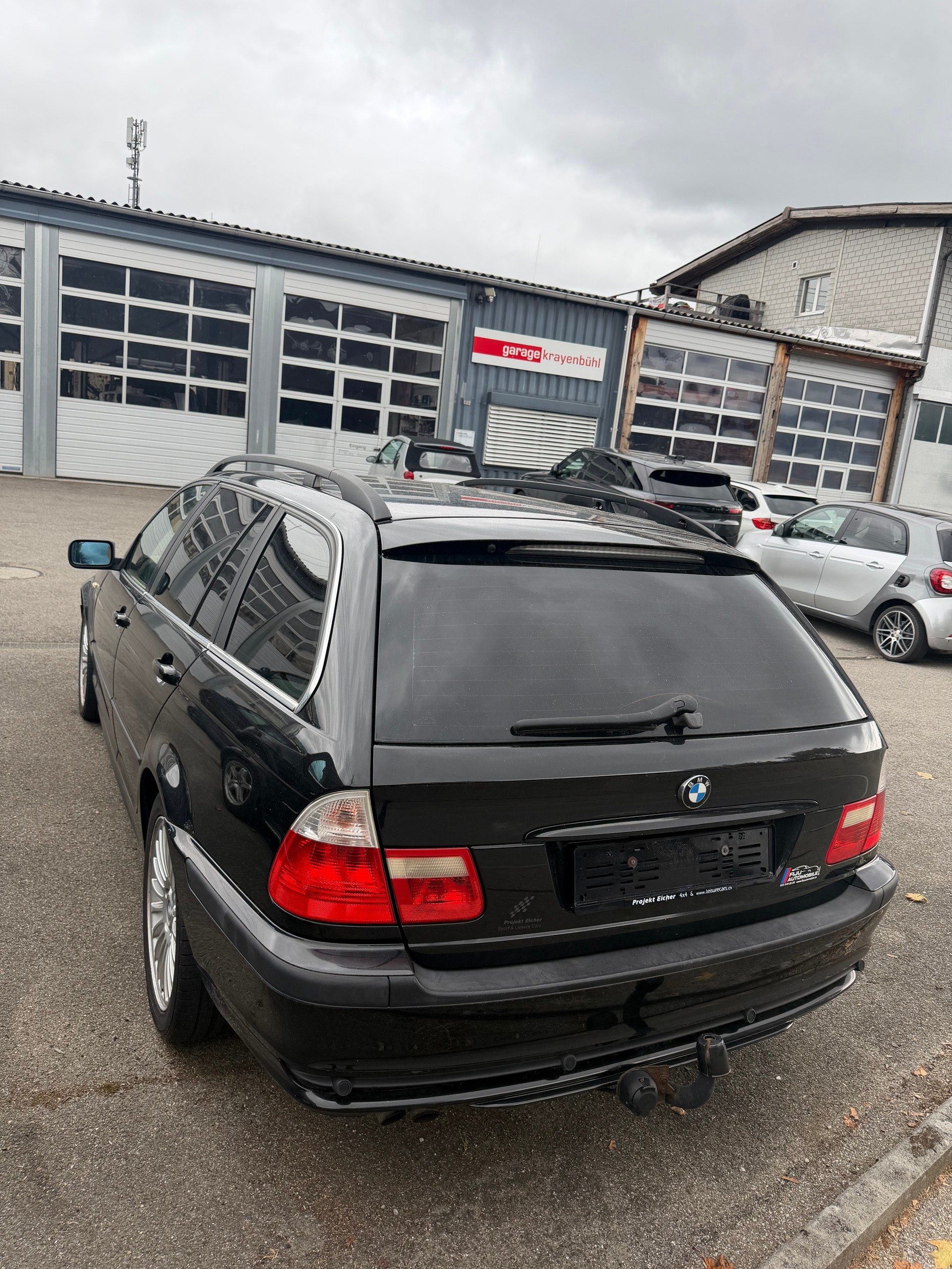 BMW 330xi Touring-image-2