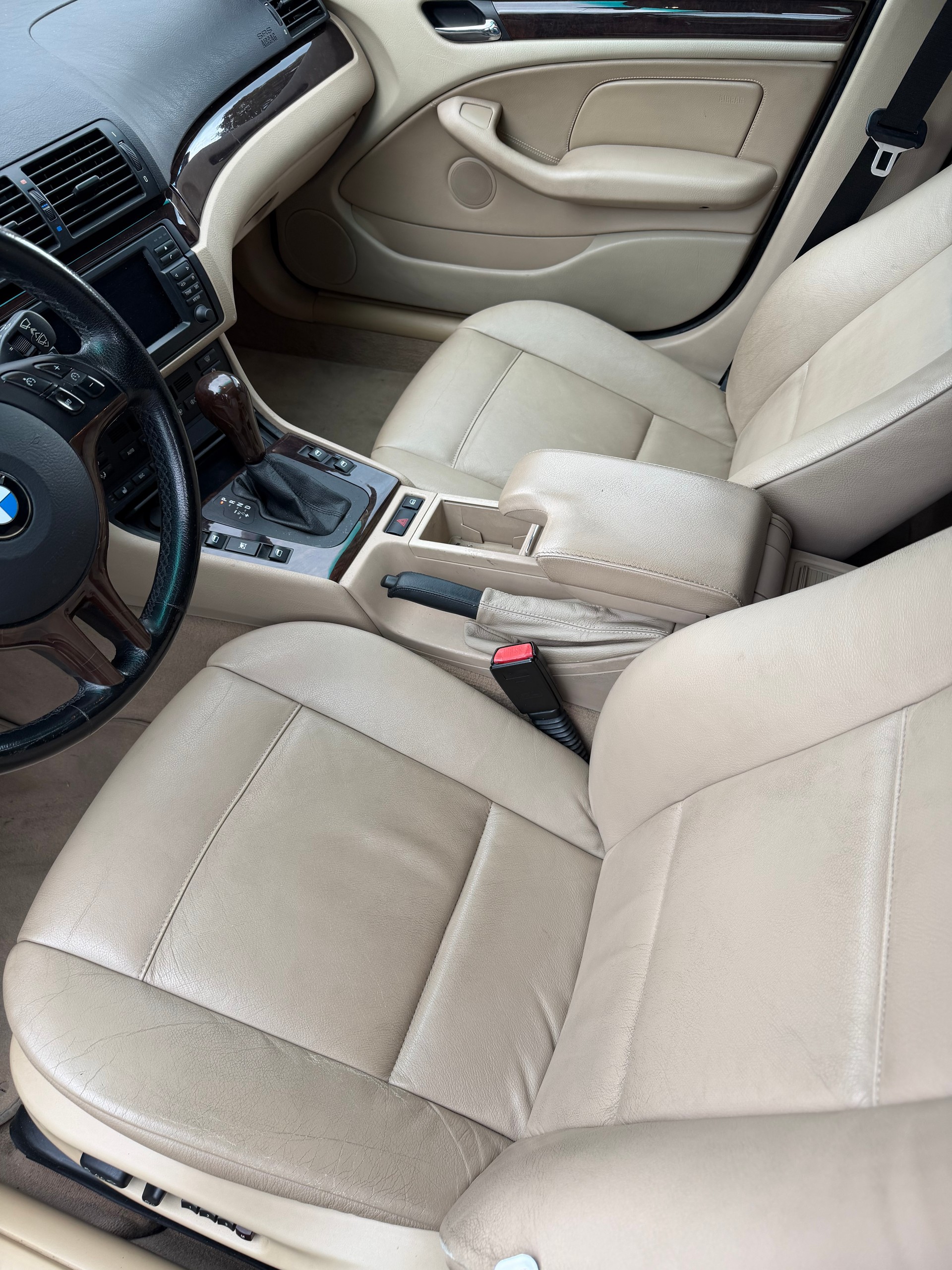 BMW 330xi Touring-image-6