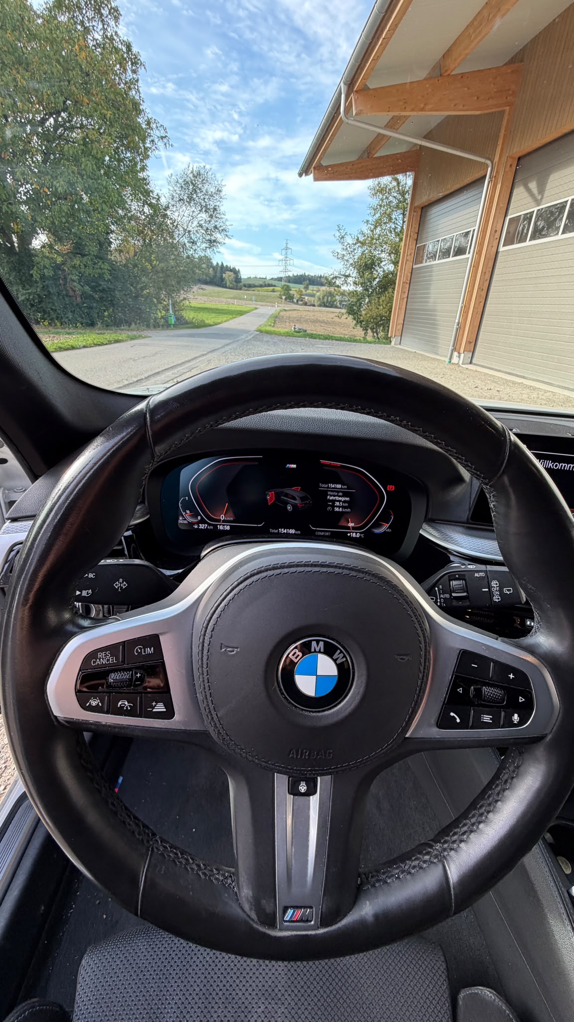 BMW 520d xDrive-image-4