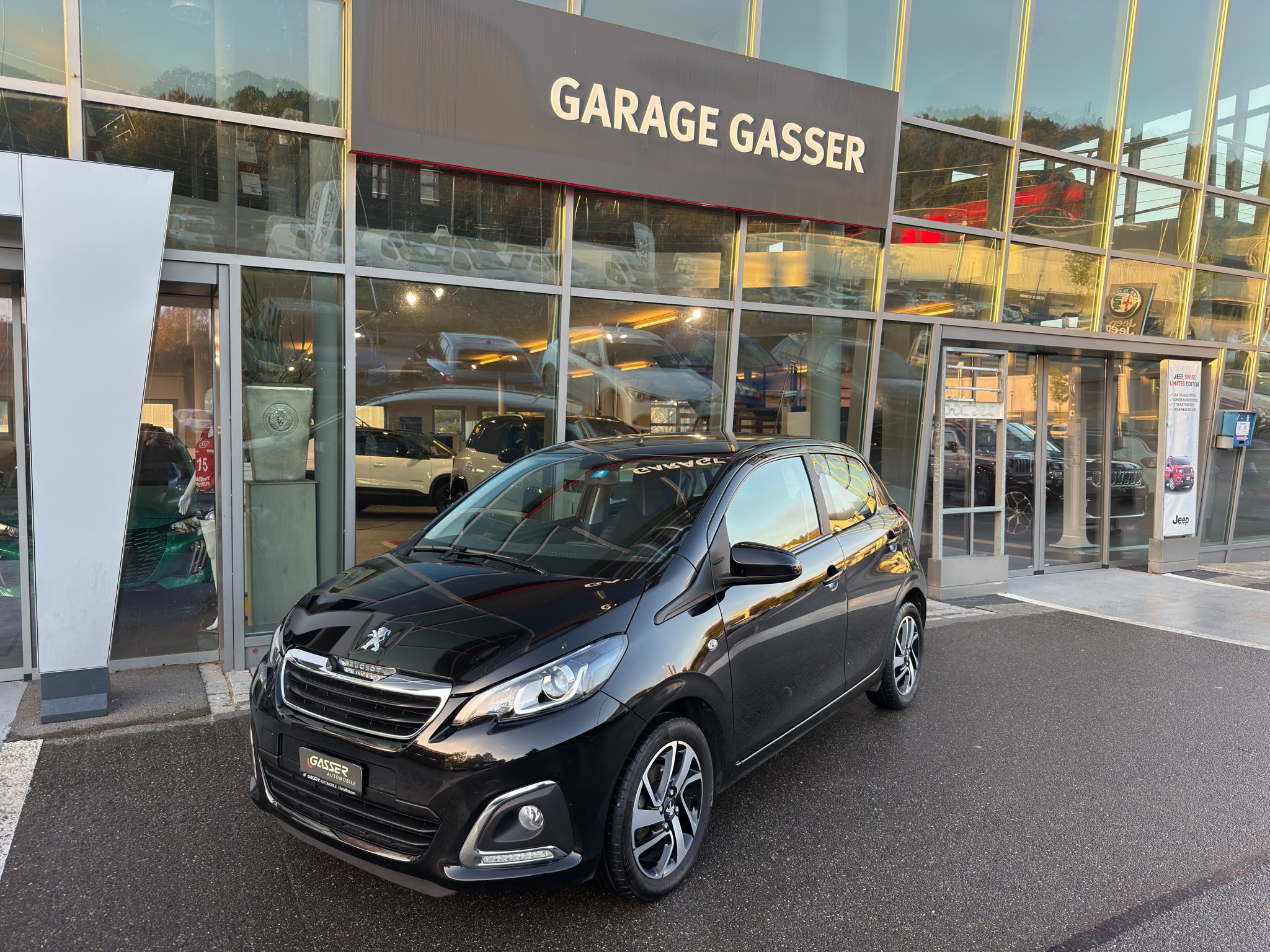Car photo