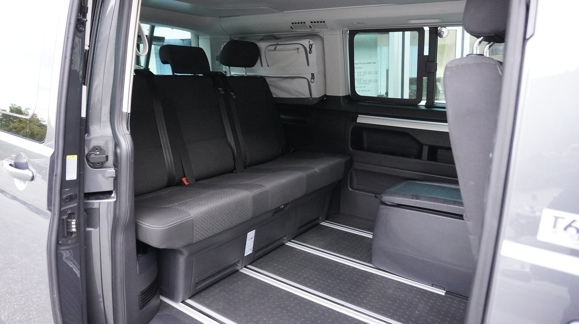 VW T6 California 2.0 TDI Beach Liberty 4Motion-image-4
