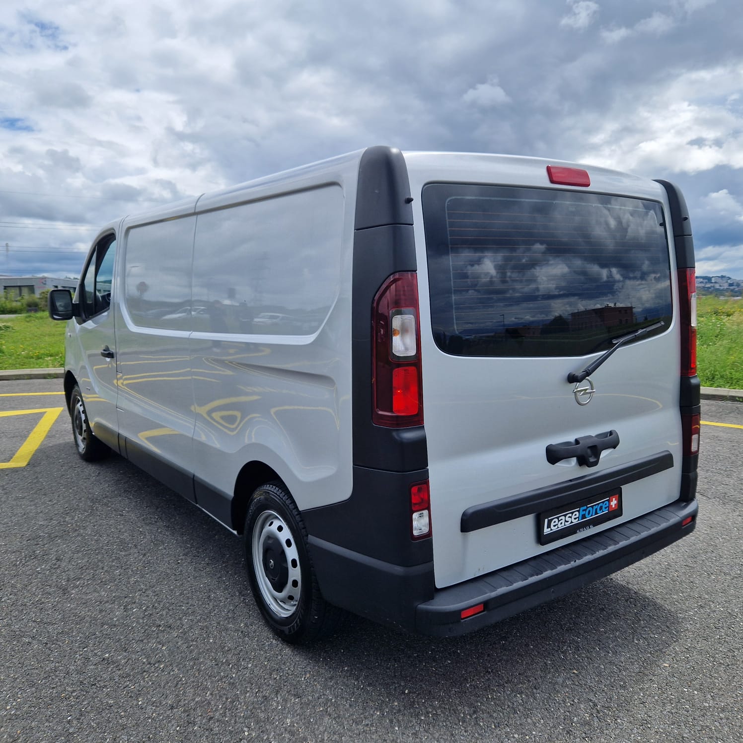 OPEL Vivaro 1.6 BiTurbo CDTI ecoFLEX 2.9t L2H1-image-18