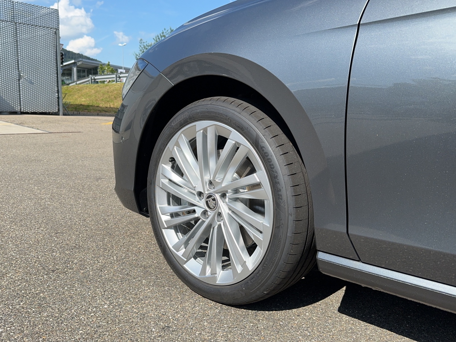 SKODA Superb Combi 2.0 TDi Selection 4x4 DSG-image-14