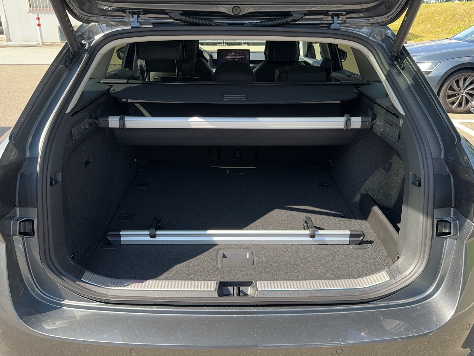 SKODA Superb Combi 2.0 TDi Selection 4x4 DSG-image-12