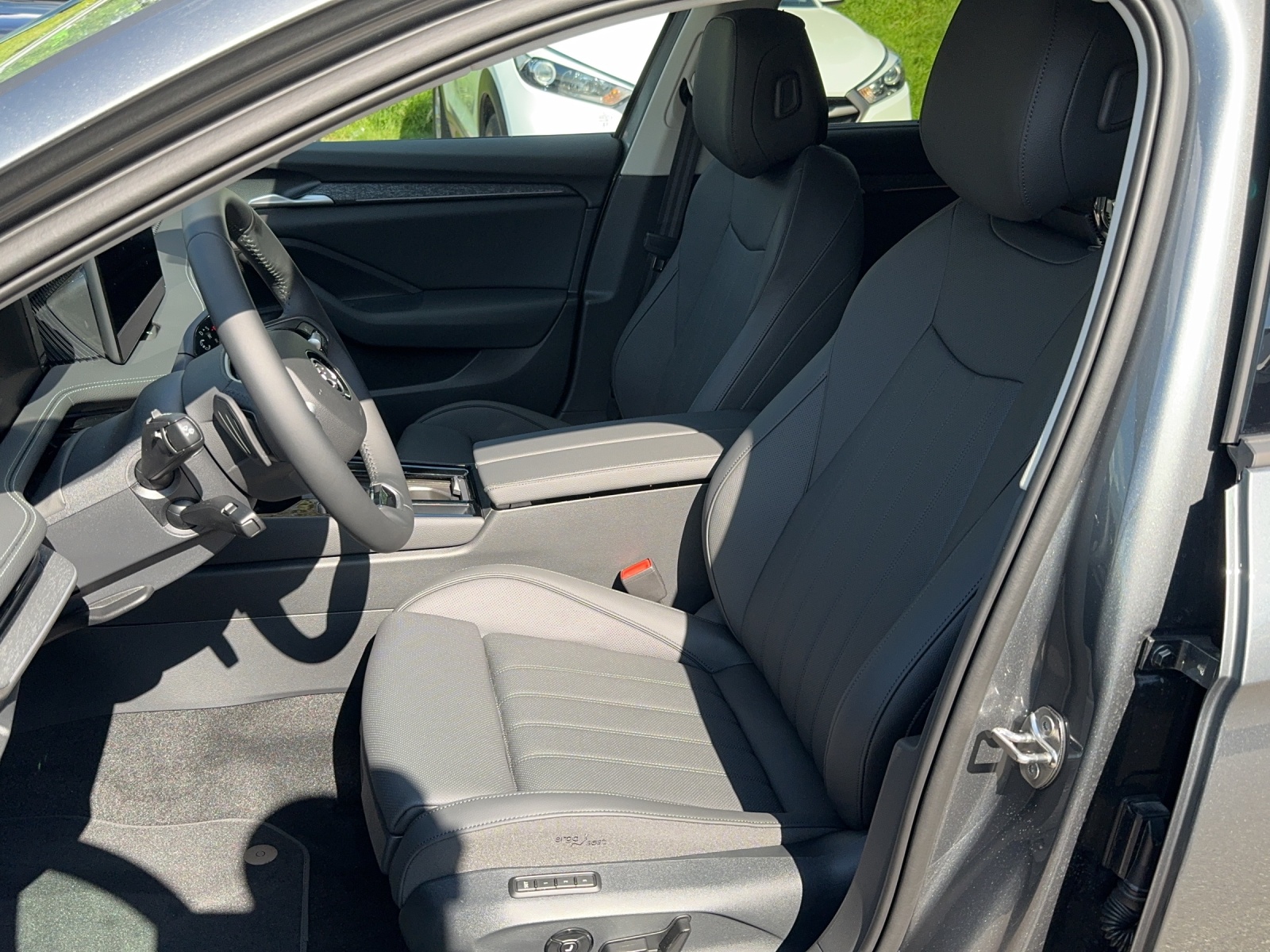SKODA Superb Combi 2.0 TDi Selection 4x4 DSG-image-5