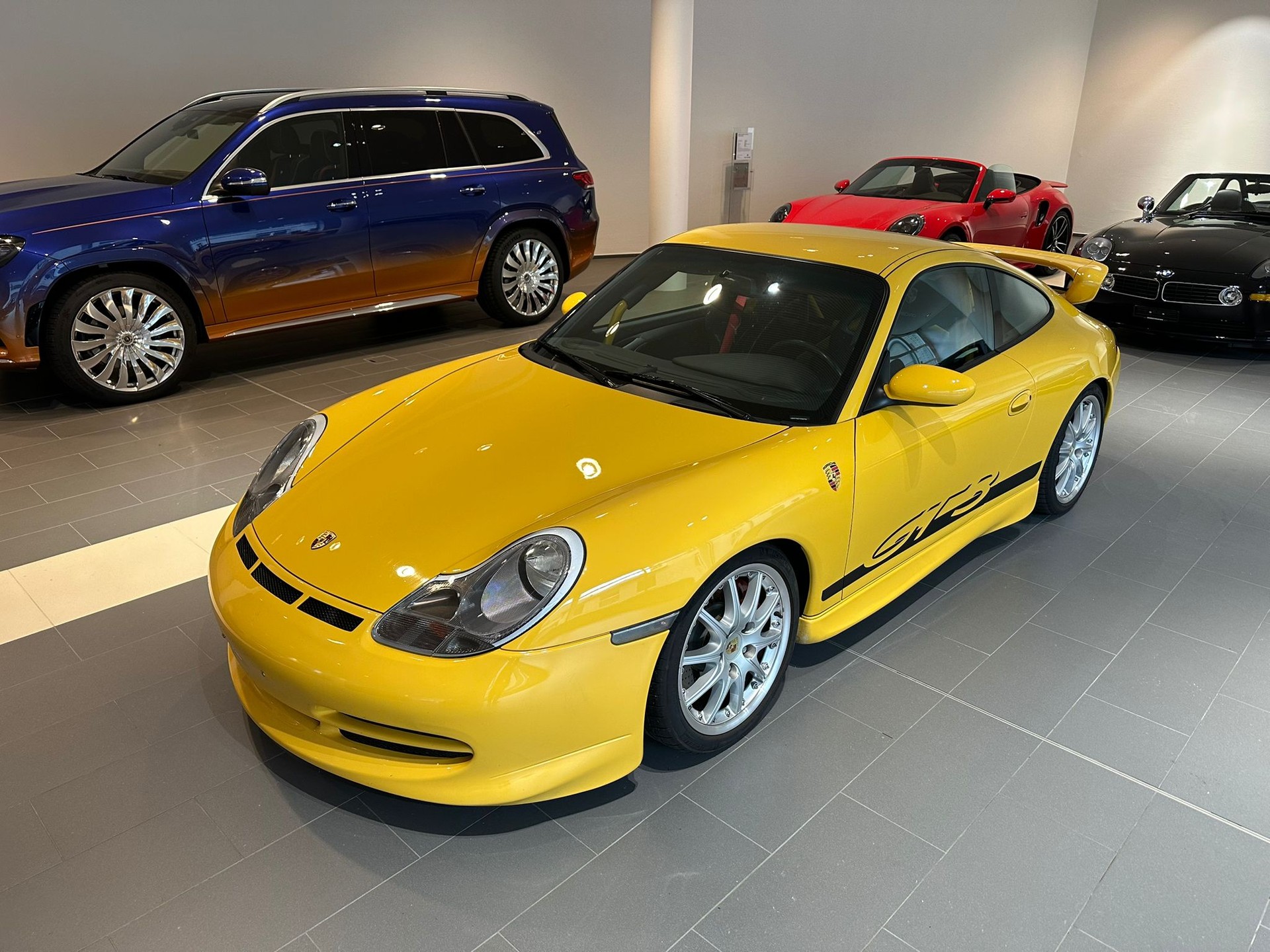 PORSCHE 911 GT3 CS-image-1