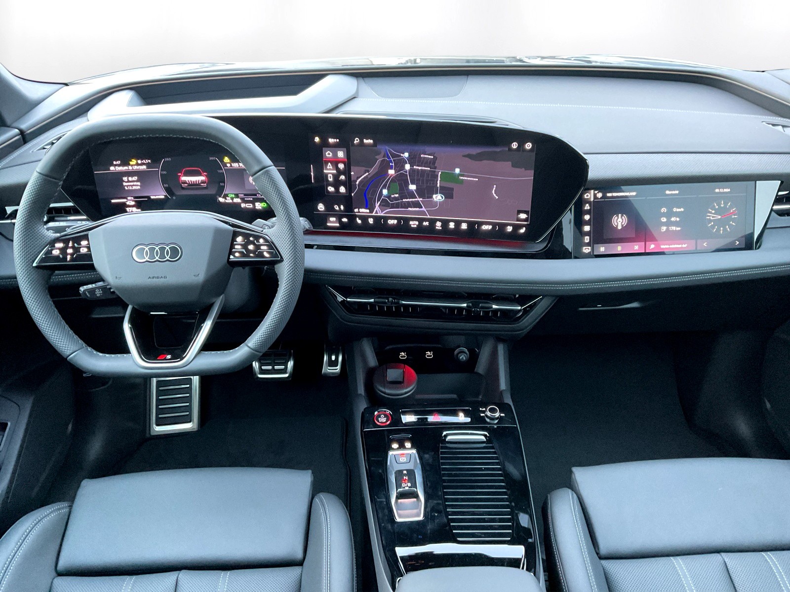 AUDI SQ6 e-tron quattro-image-7