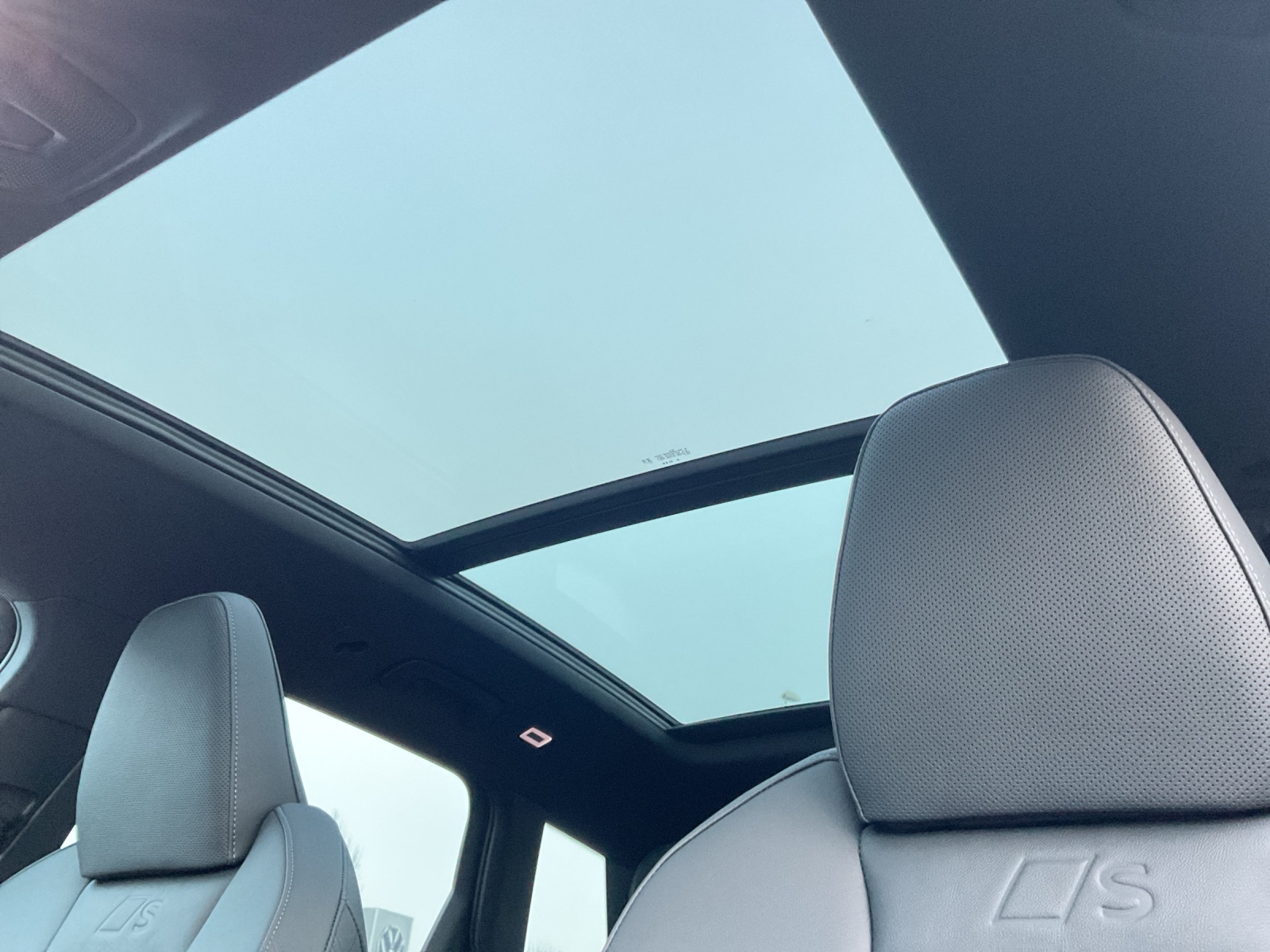 AUDI SQ6 e-tron quattro-image-14