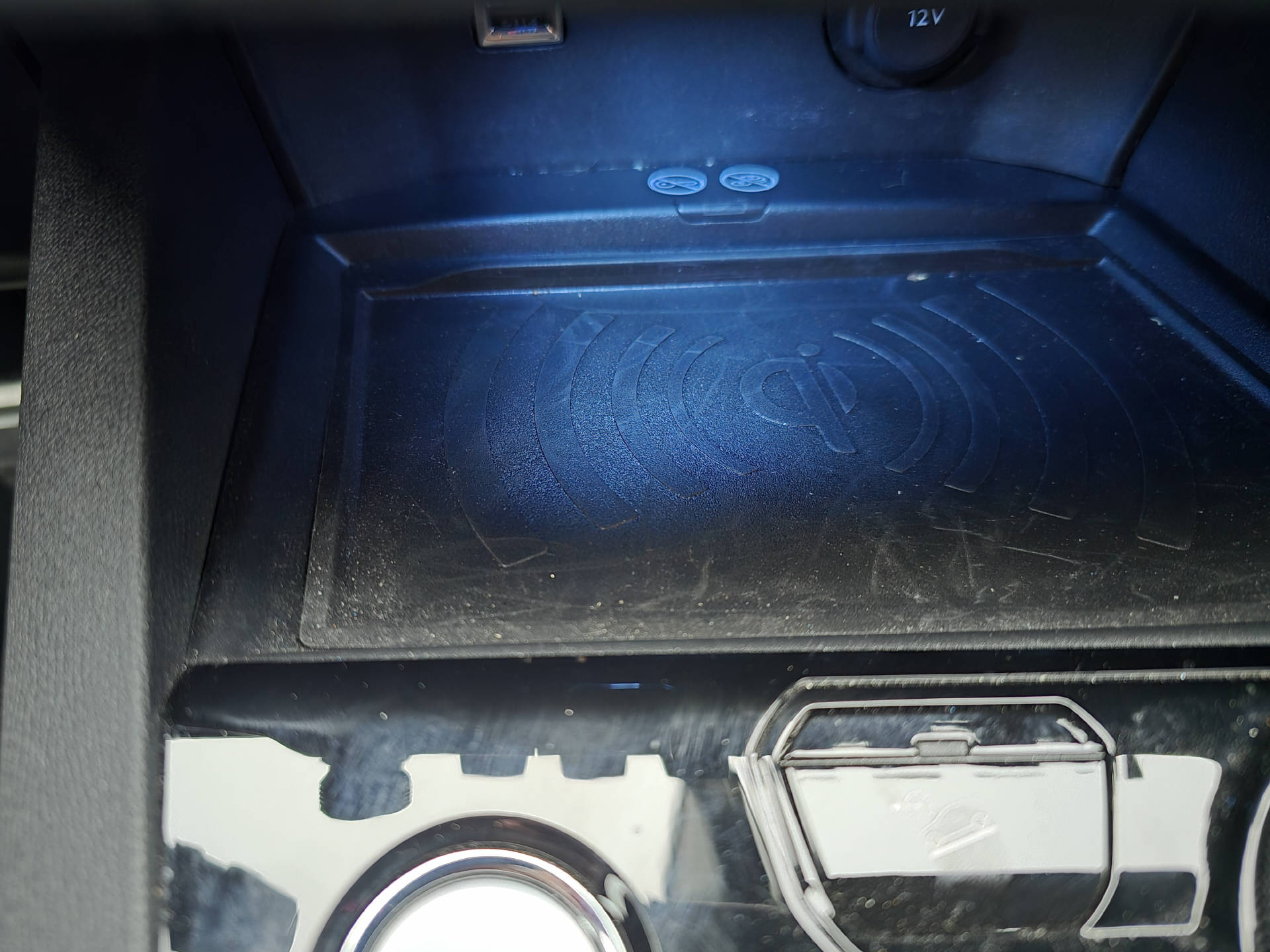 PEUGEOT 5008 1.5 BlueHDi GT Line-image-15