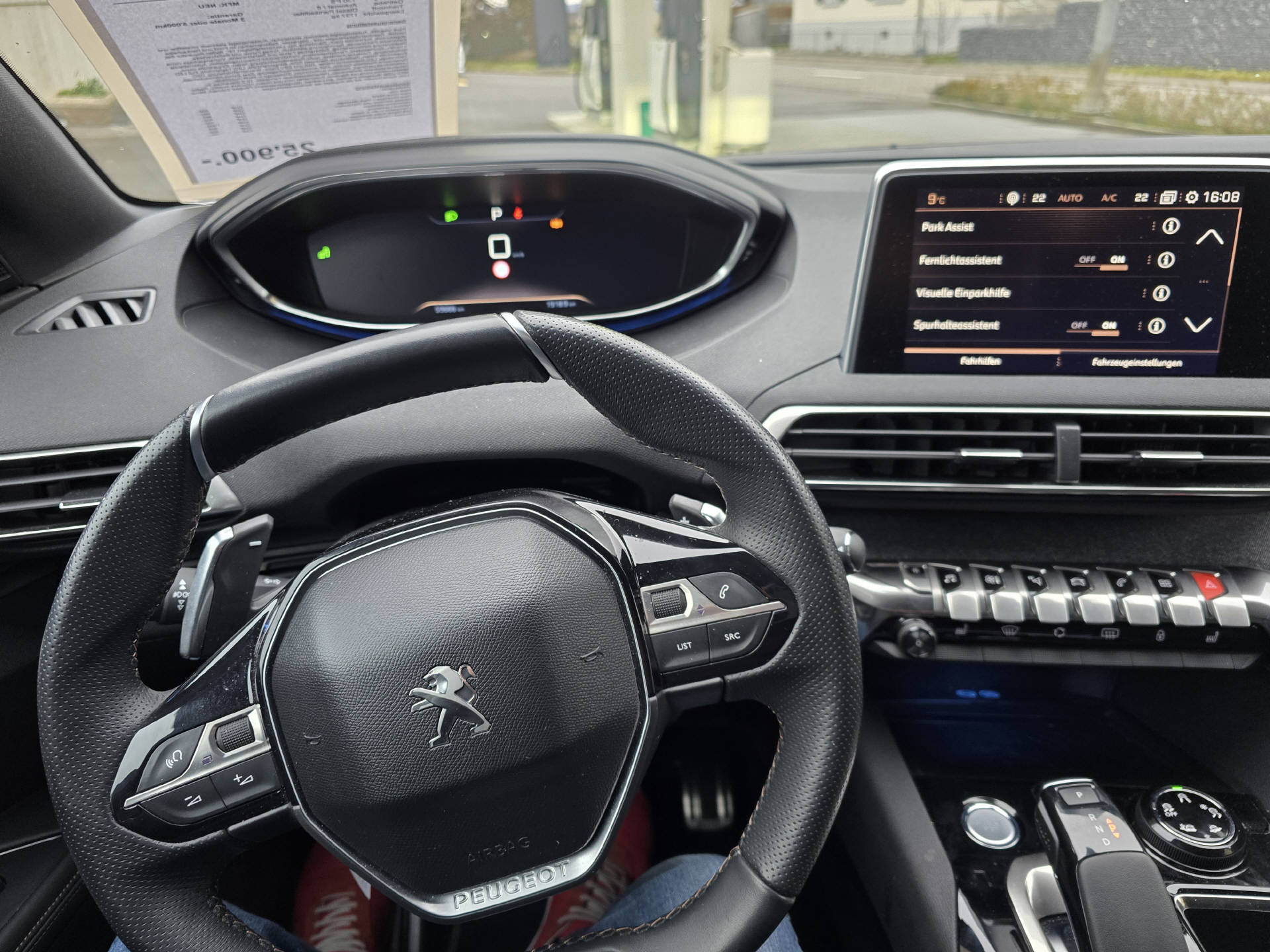 PEUGEOT 5008 1.5 BlueHDi GT Line-image-9