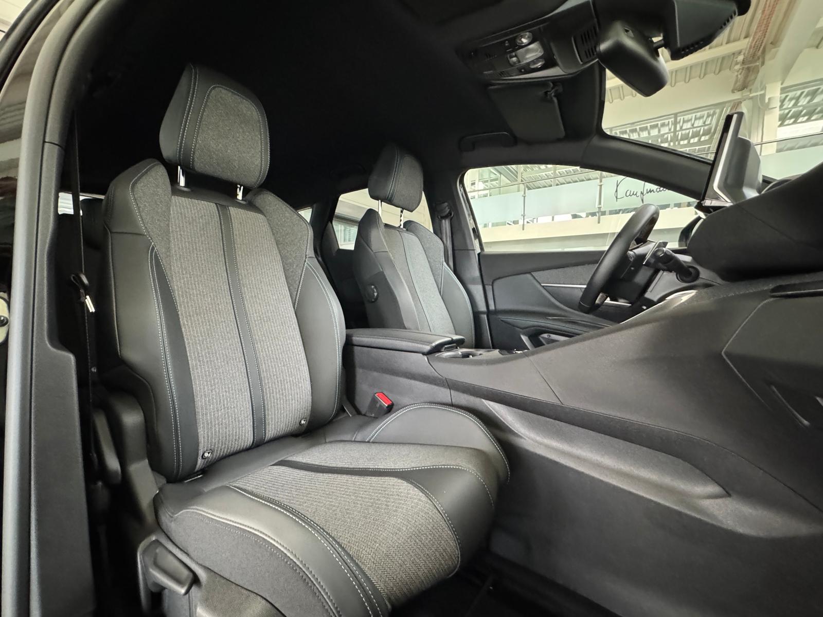 PEUGEOT 3008 1.2 PureTech Allure Pack-image-7