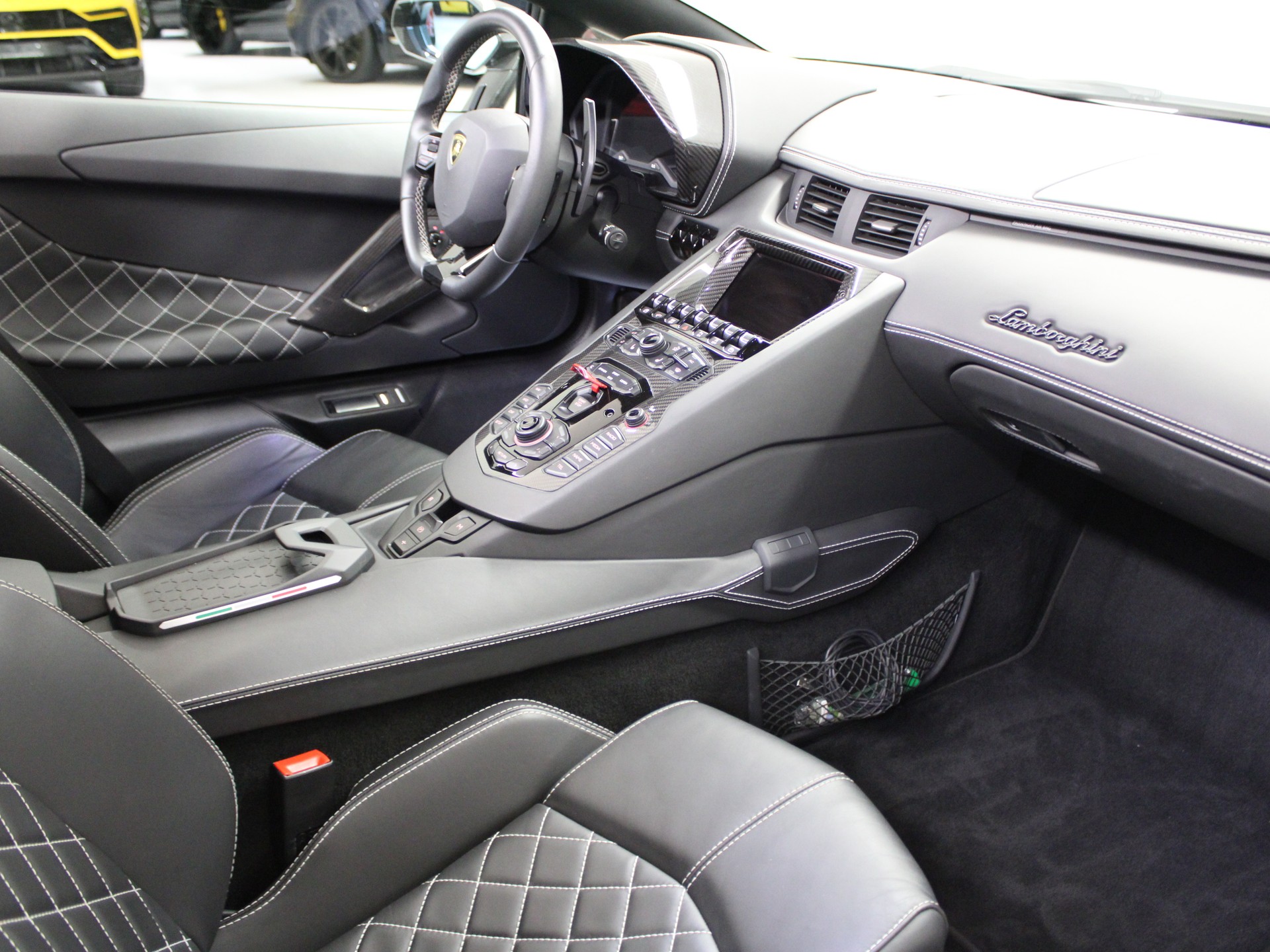 LAMBORGHINI Aventador S LP740-4 Roadster E-Gear-image-5