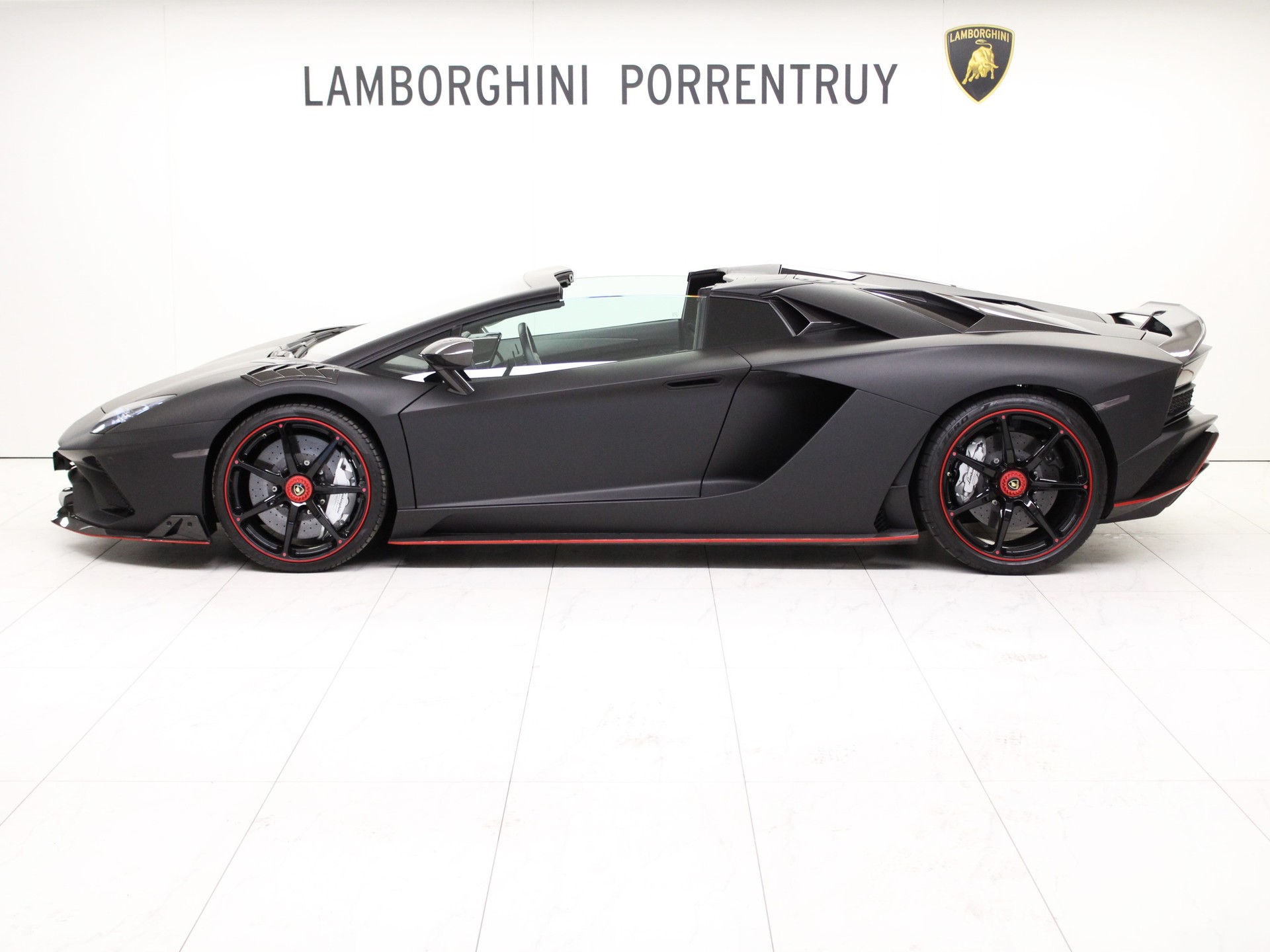 LAMBORGHINI Aventador S LP740-4 Roadster E-Gear-image-1