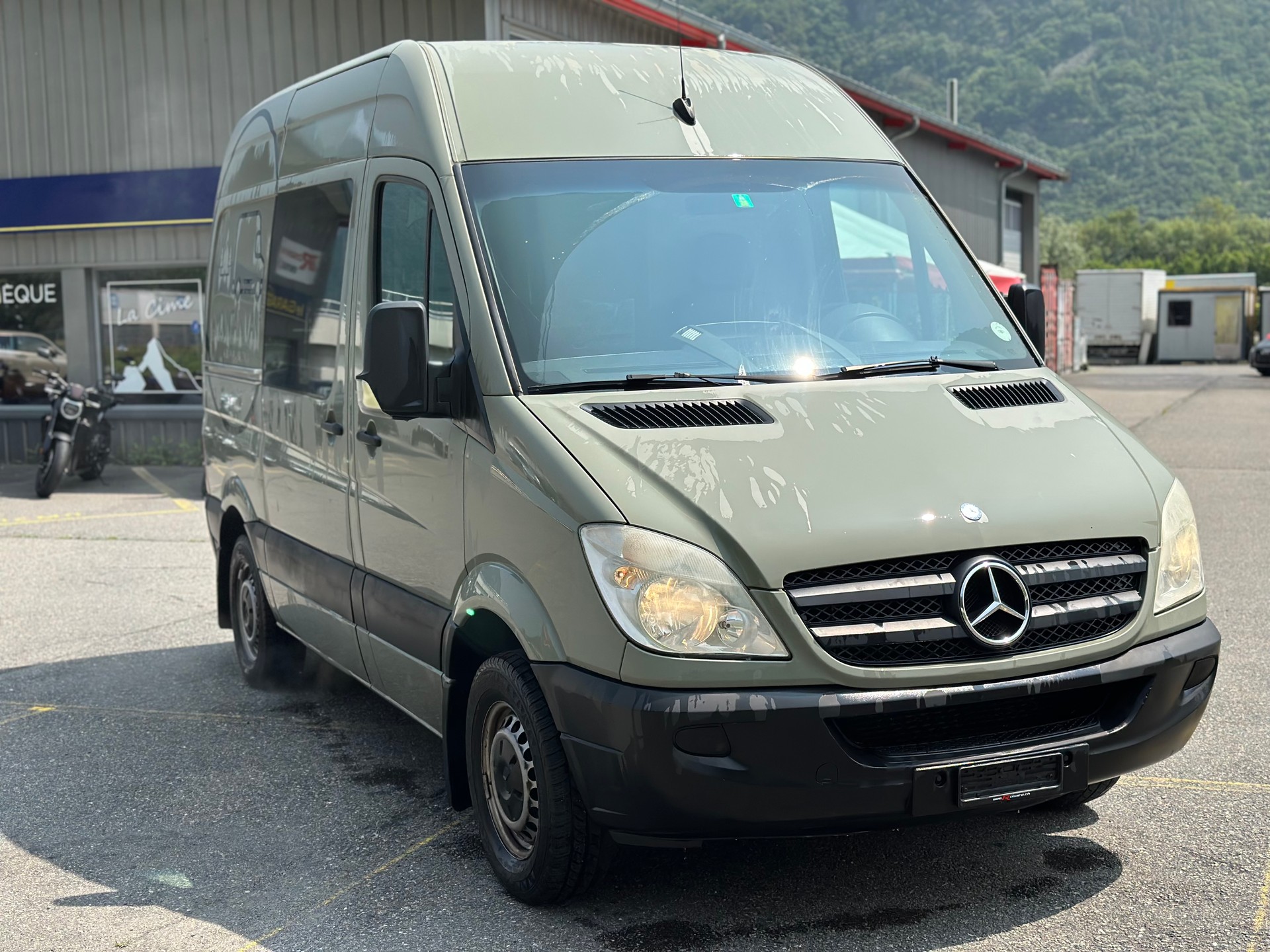 MERCEDES-BENZ SPRINTER 211 CDi-image-3