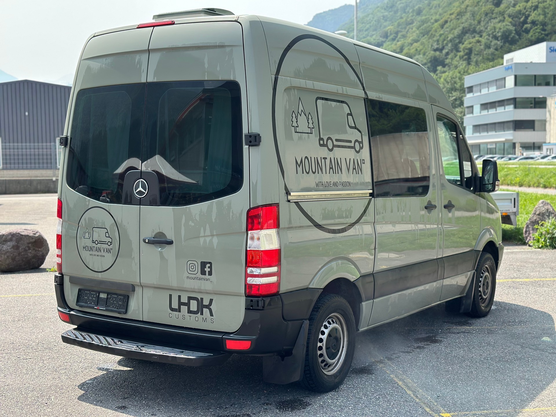 MERCEDES-BENZ SPRINTER 211 CDi-image-4