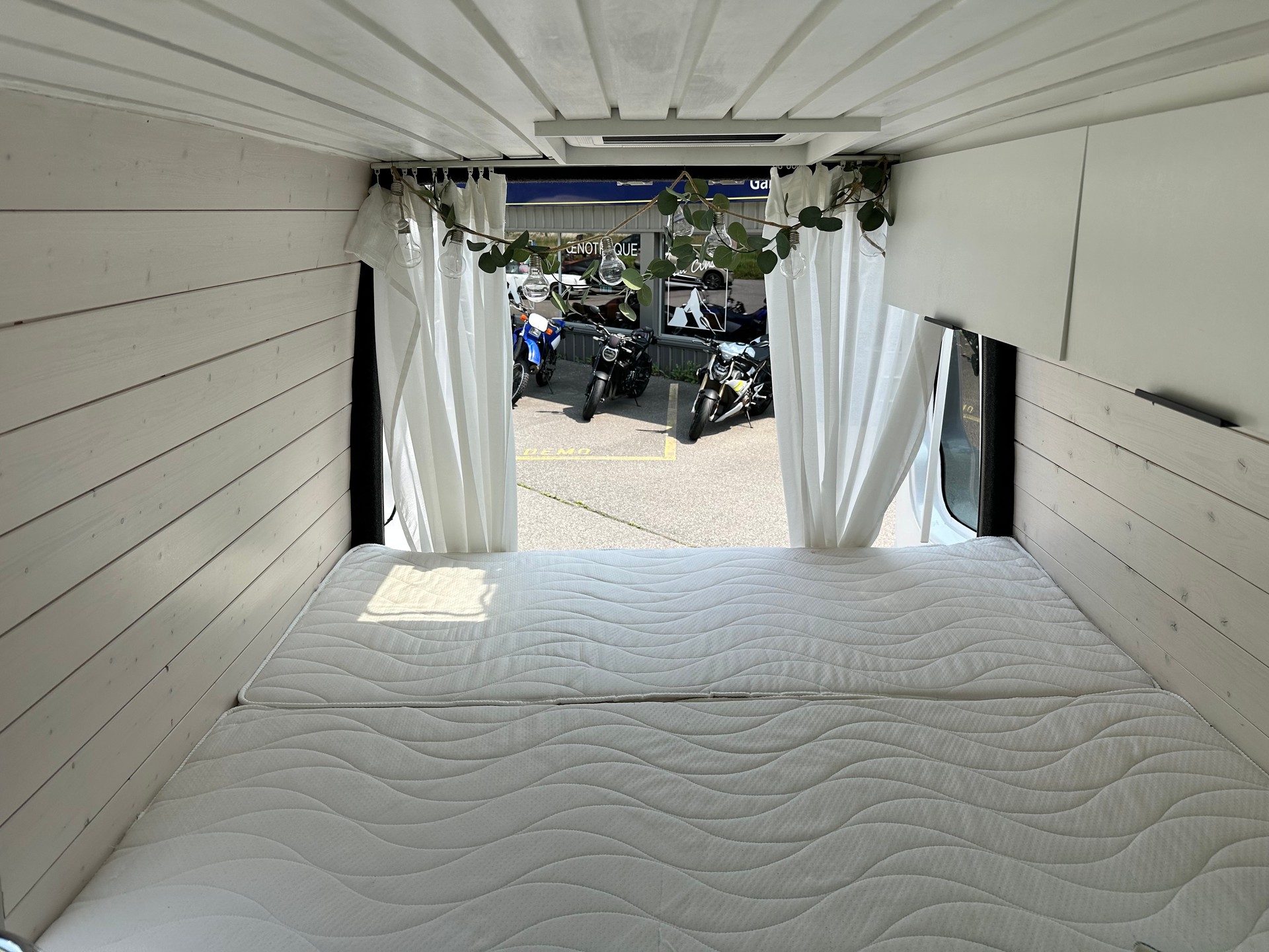 MERCEDES-BENZ SPRINTER 211 CDi-image-12