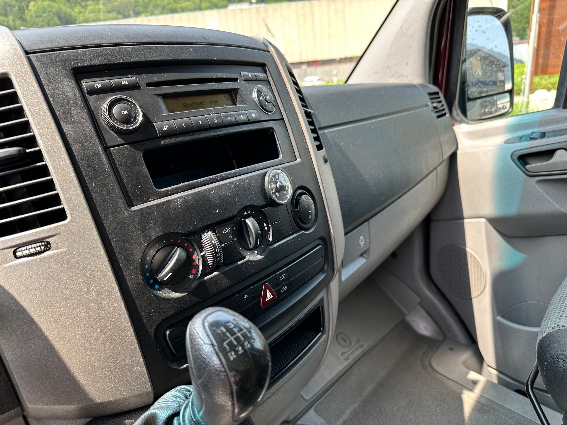 MERCEDES-BENZ SPRINTER 211 CDi-image-22