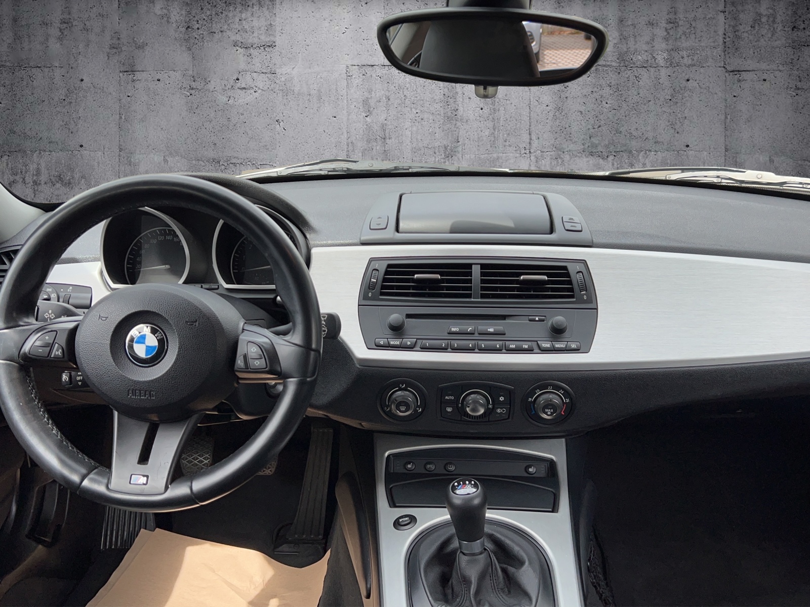 BMW Z4 3.0si Coupé-image-11