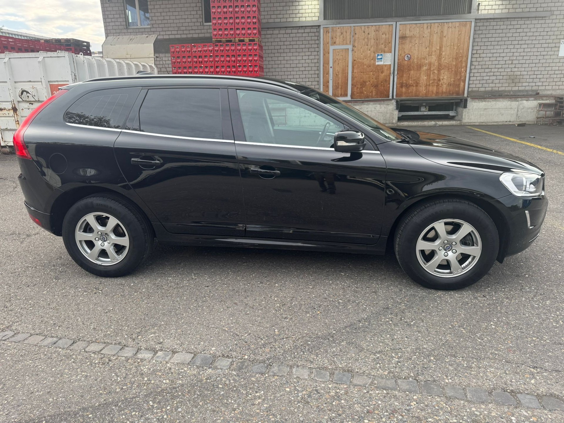 VOLVO XC60 D4 Kinetic Geartronic-image-8