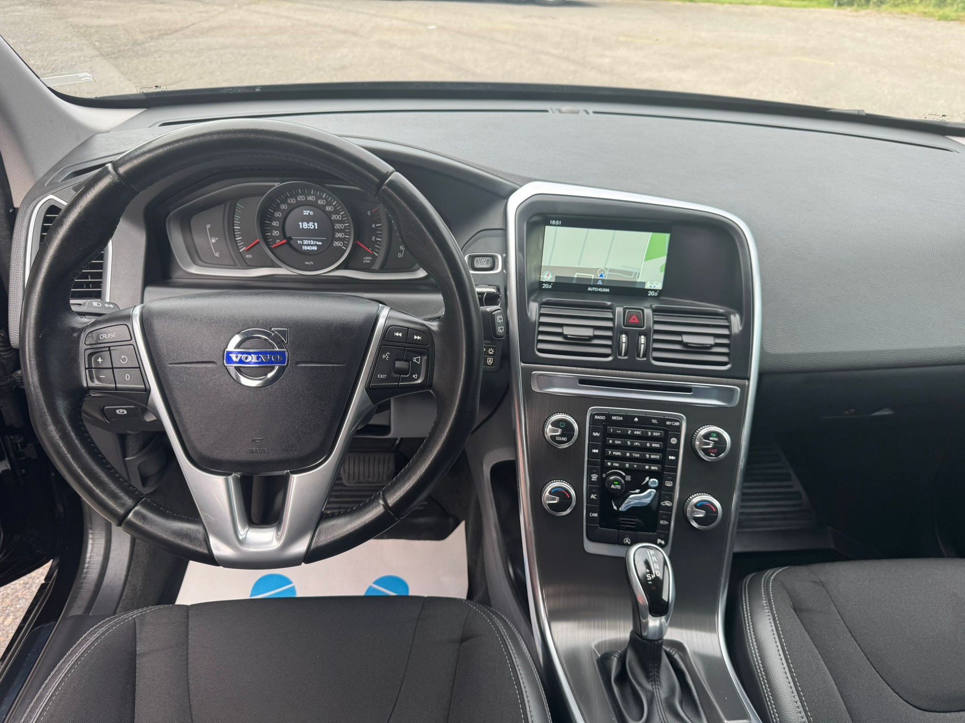 VOLVO XC60 D4 Kinetic Geartronic-image-15