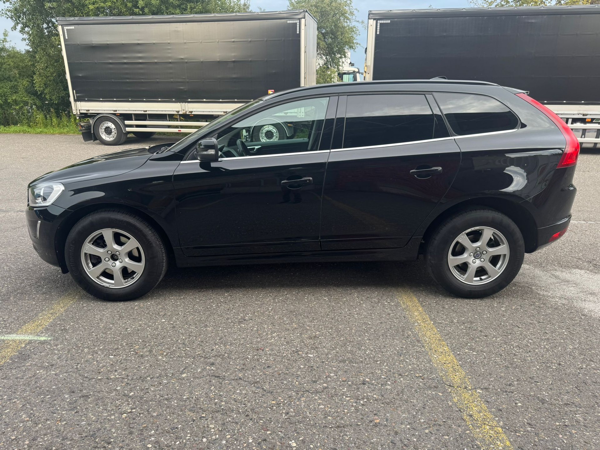 VOLVO XC60 D4 Kinetic Geartronic-image-7