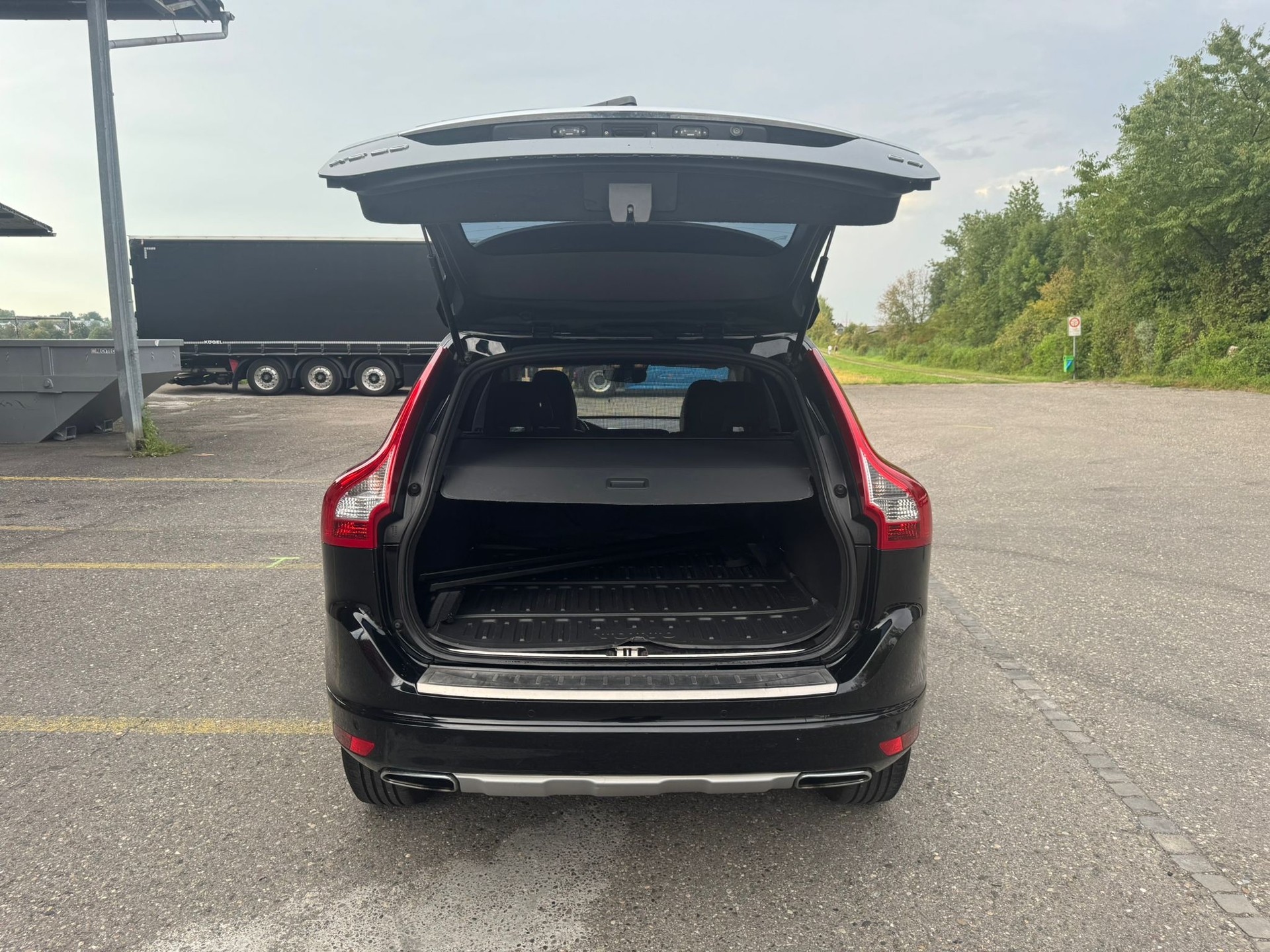 VOLVO XC60 D4 Kinetic Geartronic-image-6