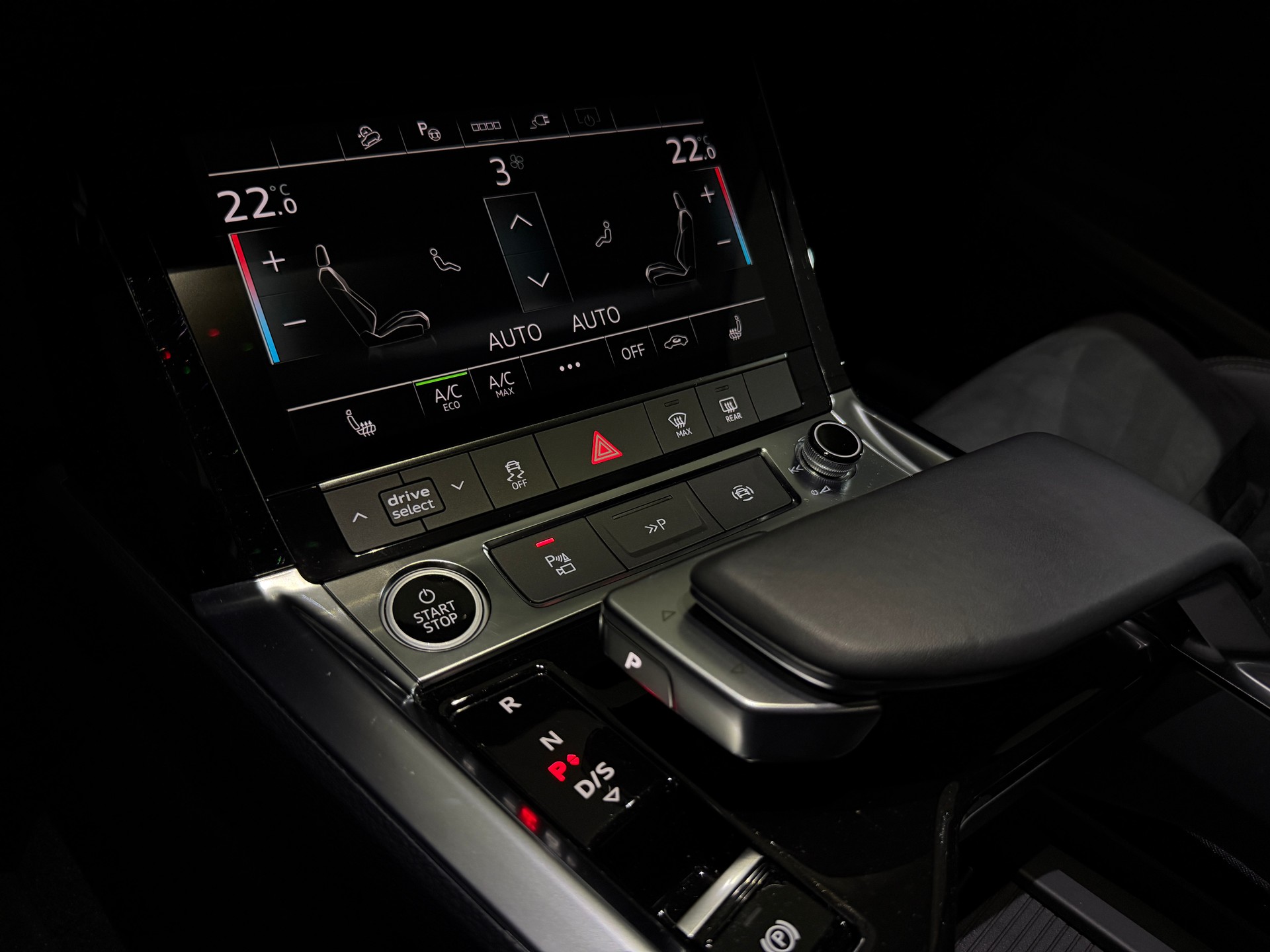 AUDI Q8 55 e-tron advanced quattro CH-Fahrzeug inkl. Werksgarantie-image-8