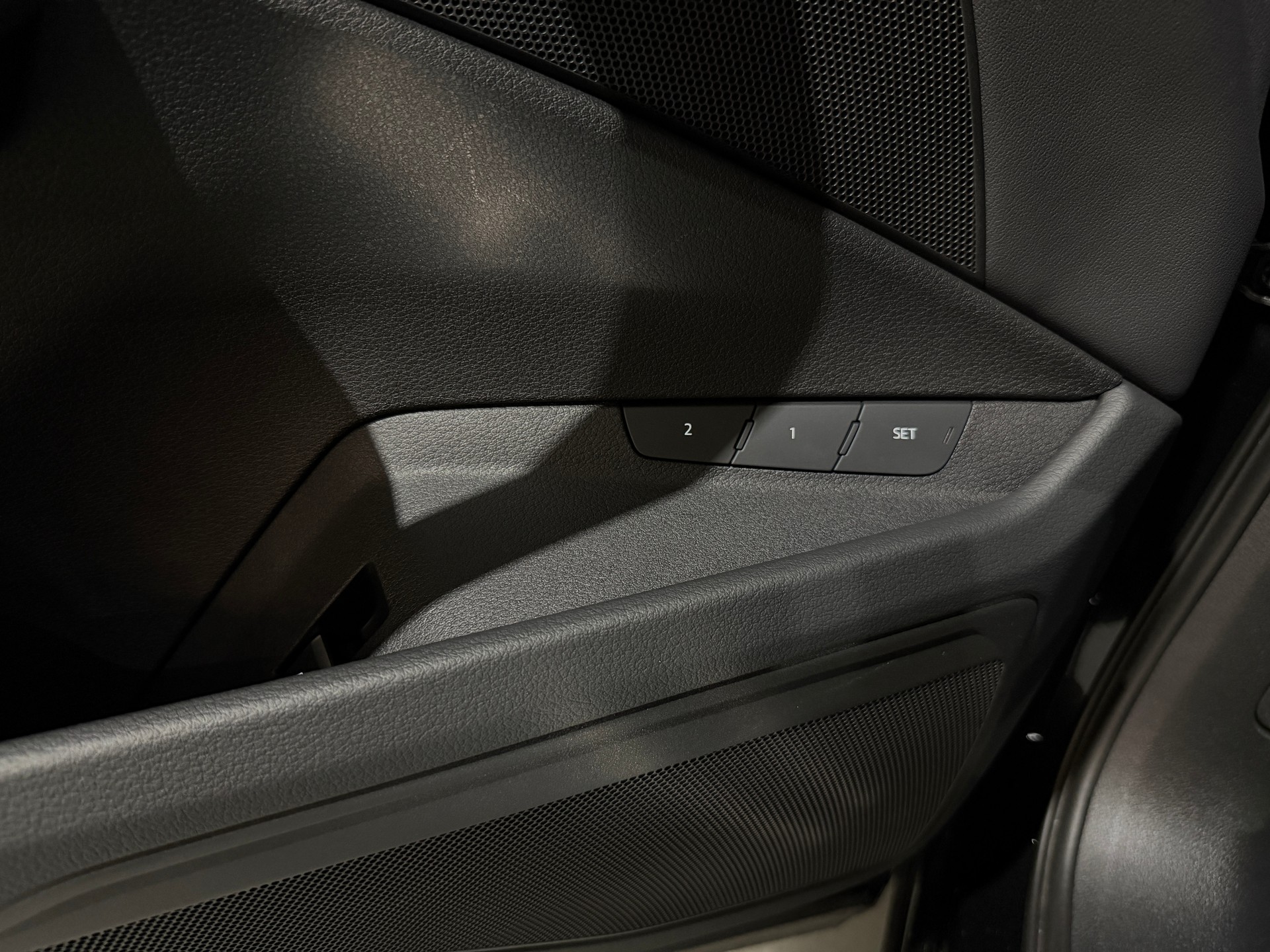 AUDI Q8 55 e-tron advanced quattro CH-Fahrzeug inkl. Werksgarantie-image-13