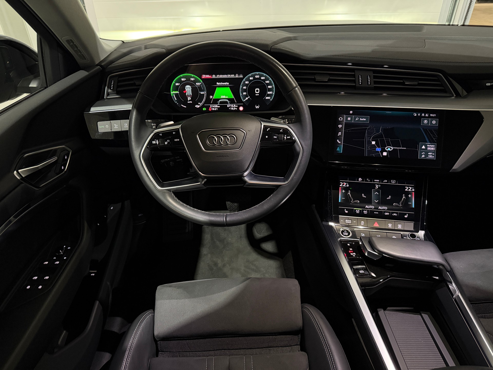 AUDI Q8 55 e-tron advanced quattro CH-Fahrzeug inkl. Werksgarantie-image-14