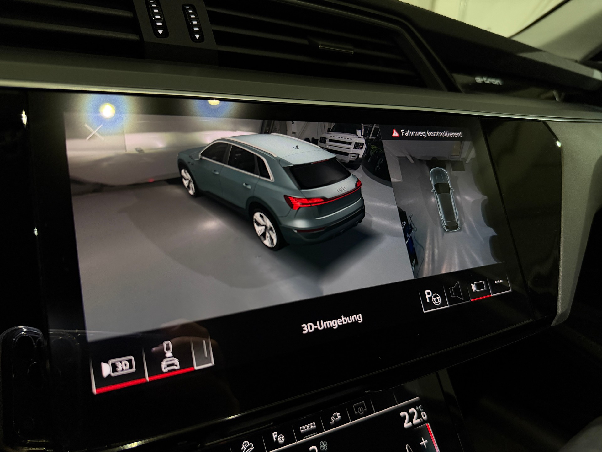 AUDI Q8 55 e-tron advanced quattro CH-Fahrzeug inkl. Werksgarantie-image-10