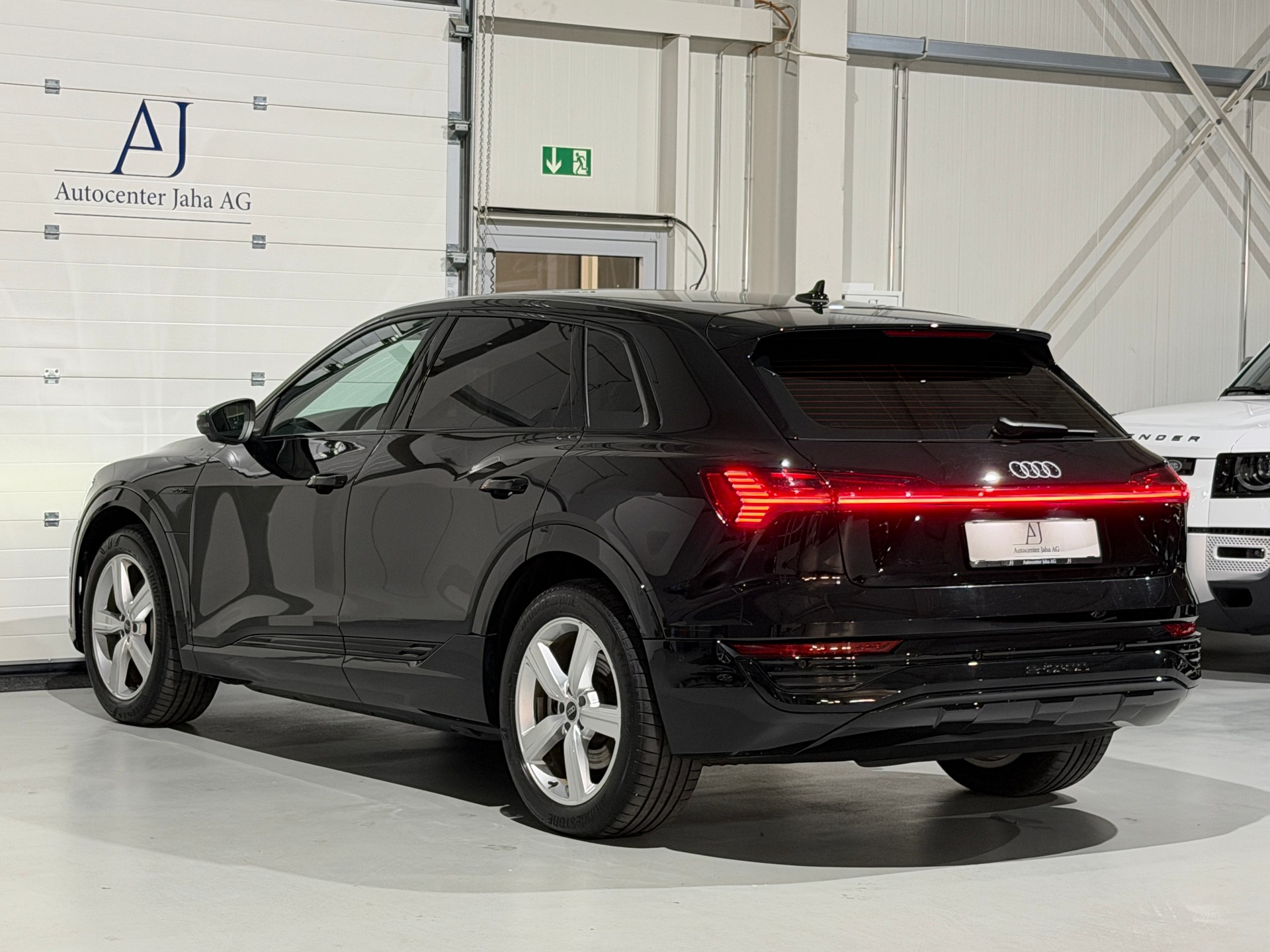 AUDI Q8 55 e-tron advanced quattro CH-Fahrzeug inkl. Werksgarantie-image-19