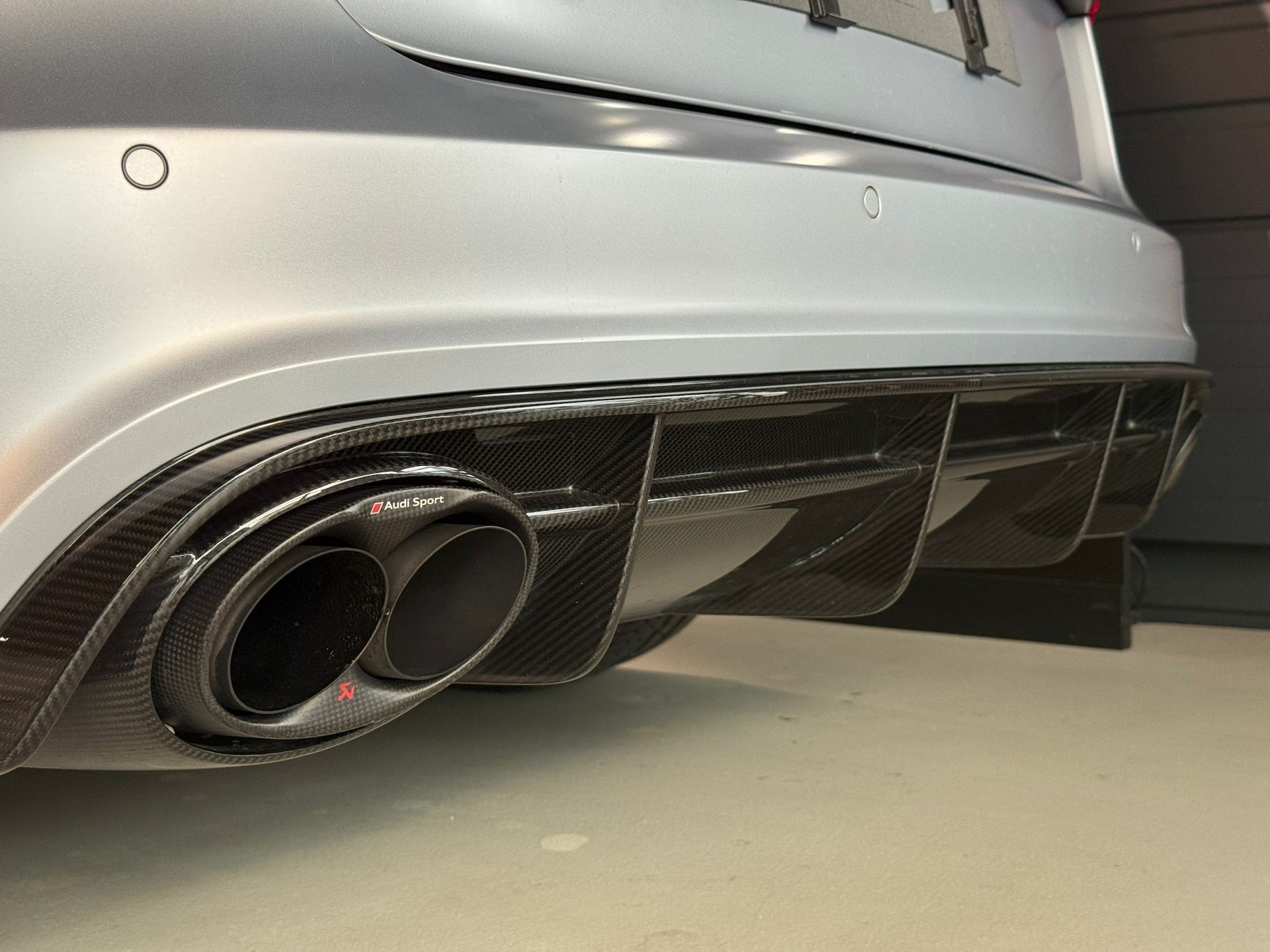 AUDI RS6 Avant 4.0 TFSI V8 performance quattro-image-12