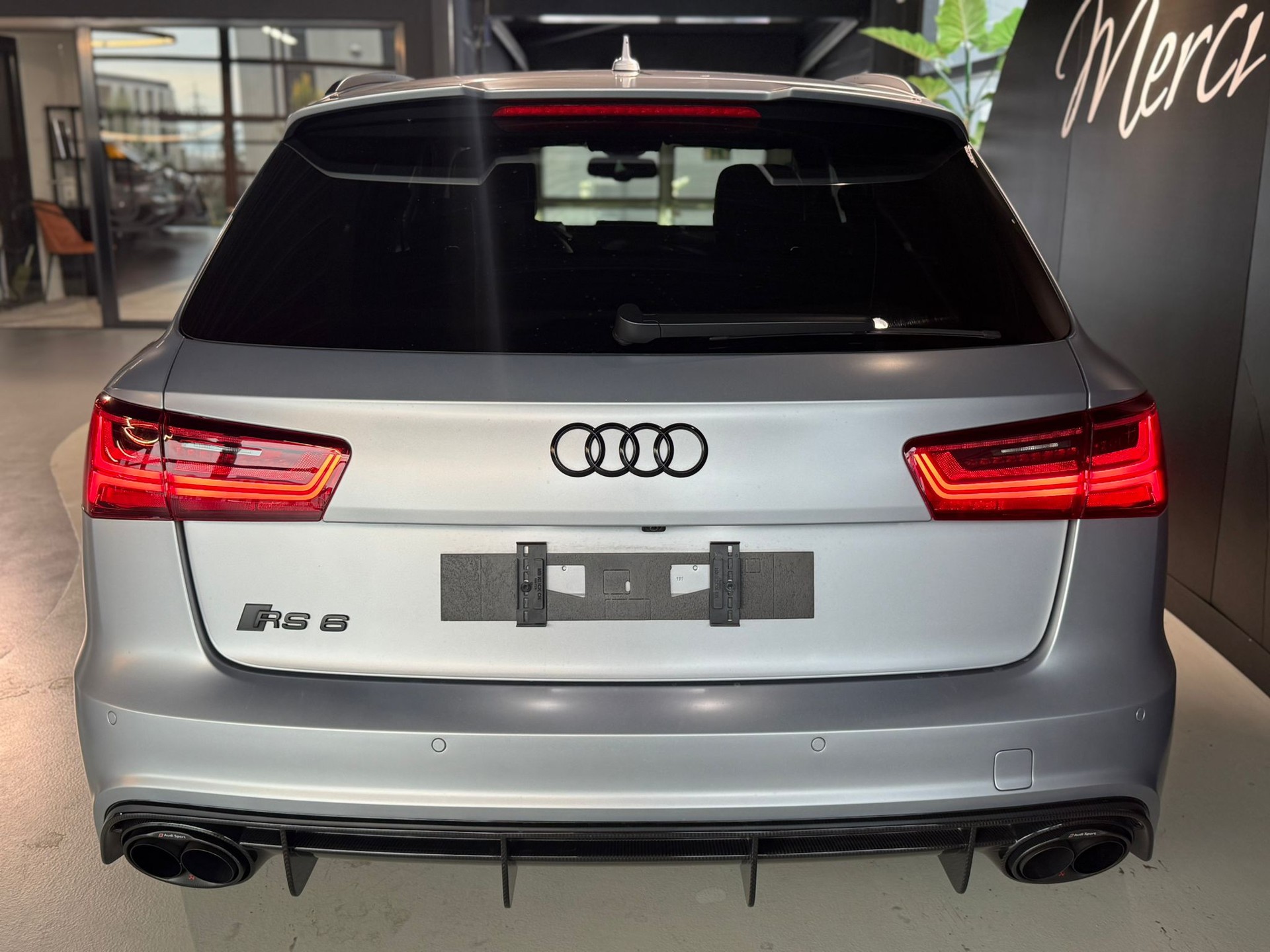 AUDI RS6 Avant 4.0 TFSI V8 performance quattro-image-3
