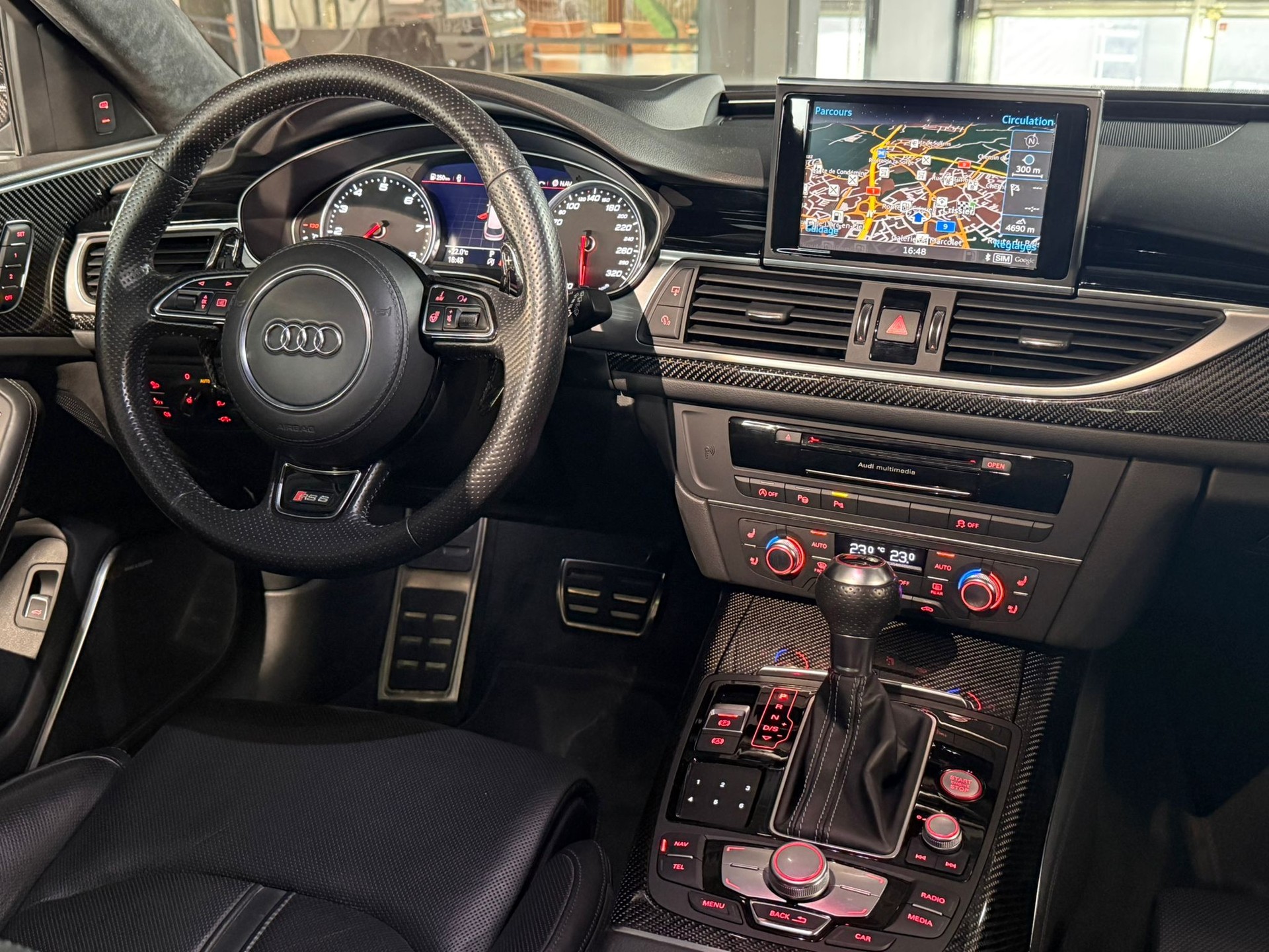 AUDI RS6 Avant 4.0 TFSI V8 performance quattro-image-8