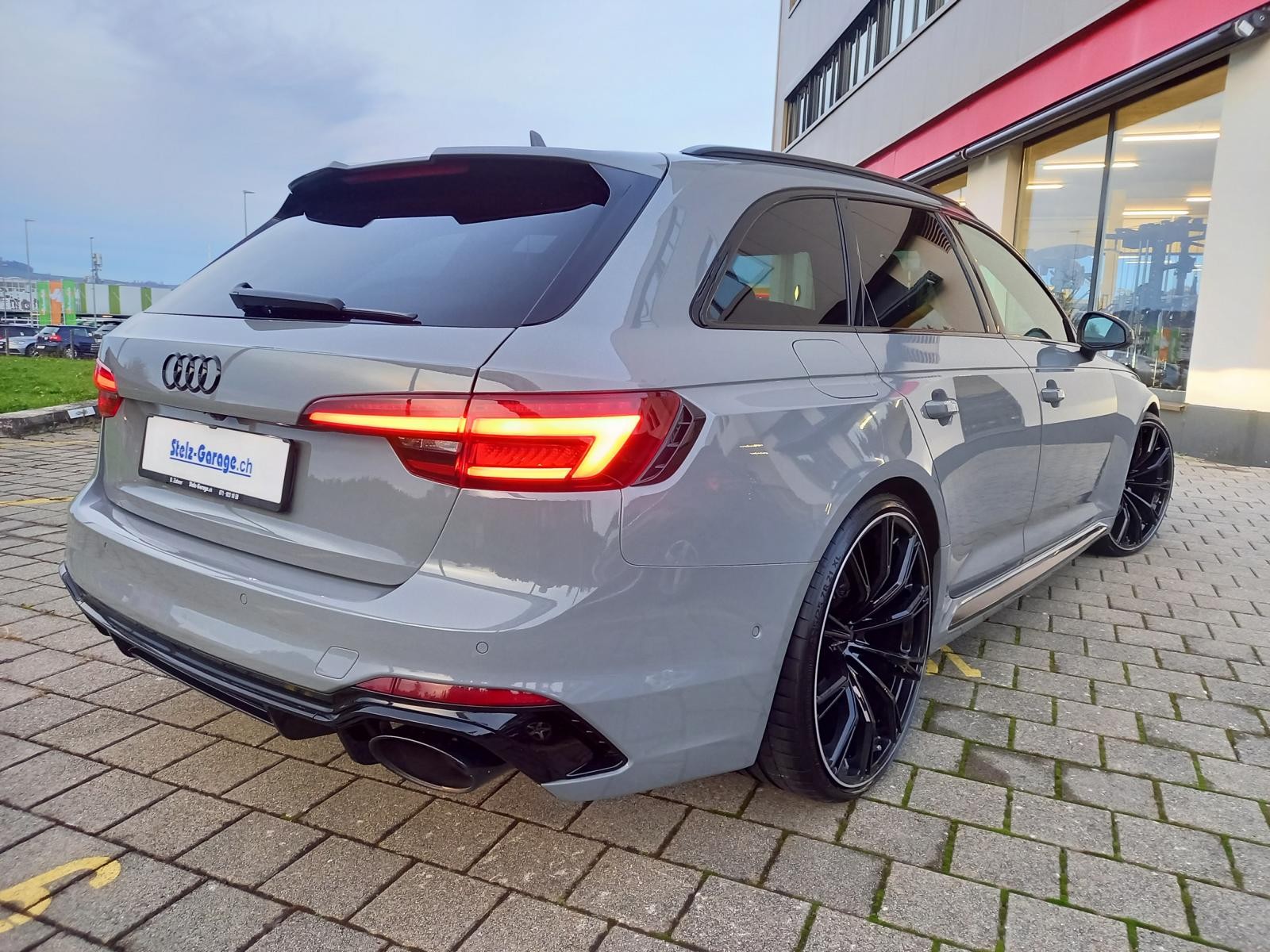 AUDI RS4 Avant 2.9 TFSI quattro tiptronic **NARDOGRAU**-image-1