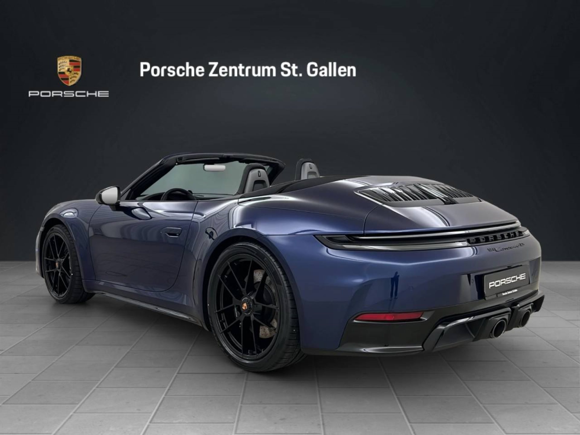 PORSCHE 911 Carrera 4 GTS Cabriolet-image-1