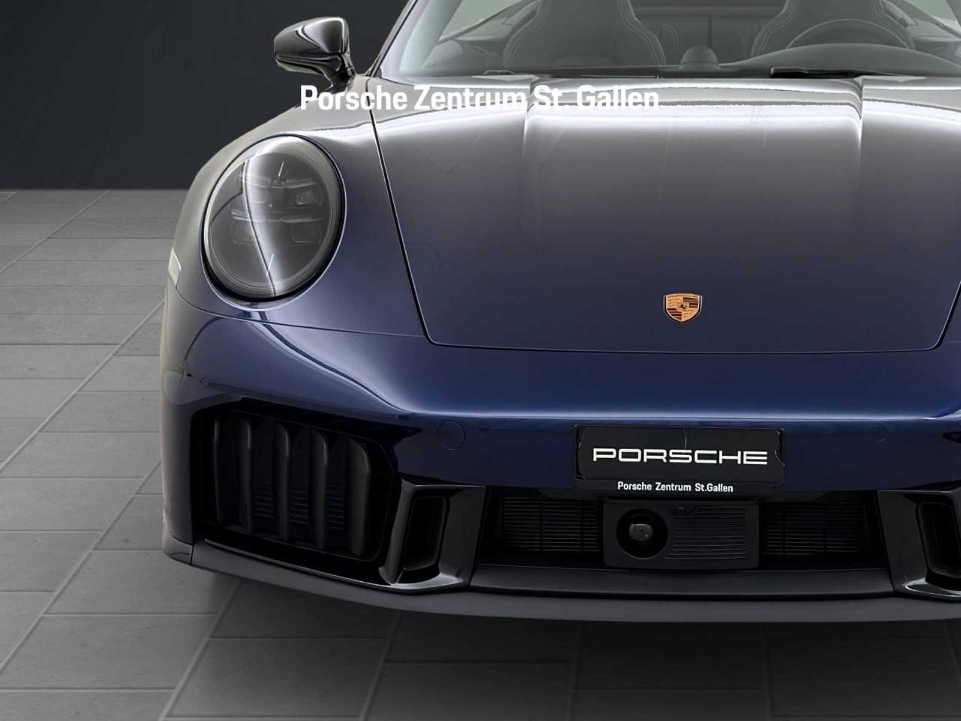 PORSCHE 911 Carrera 4 GTS Cabriolet-image-9