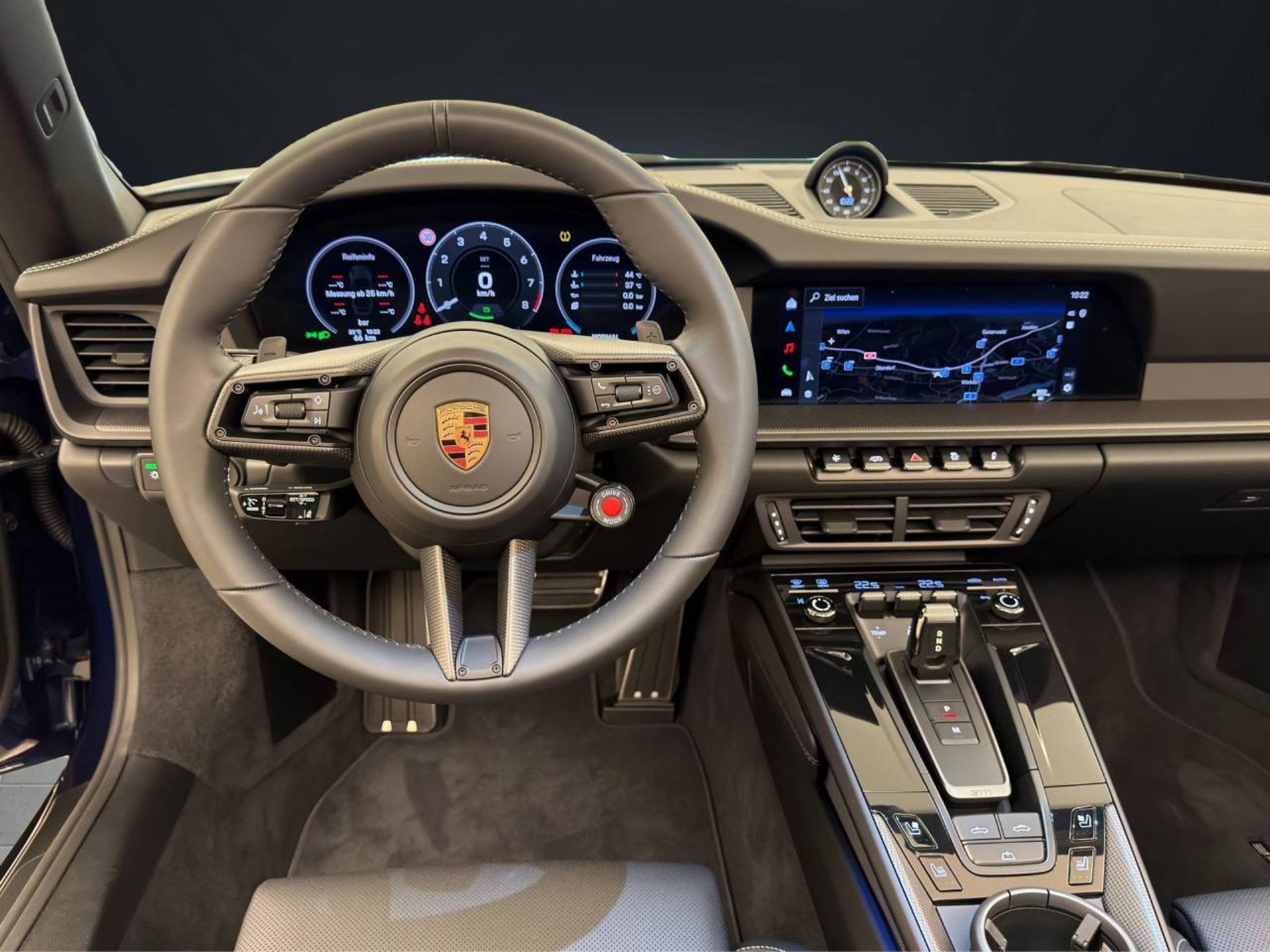 PORSCHE 911 Carrera 4 GTS Cabriolet-image-21