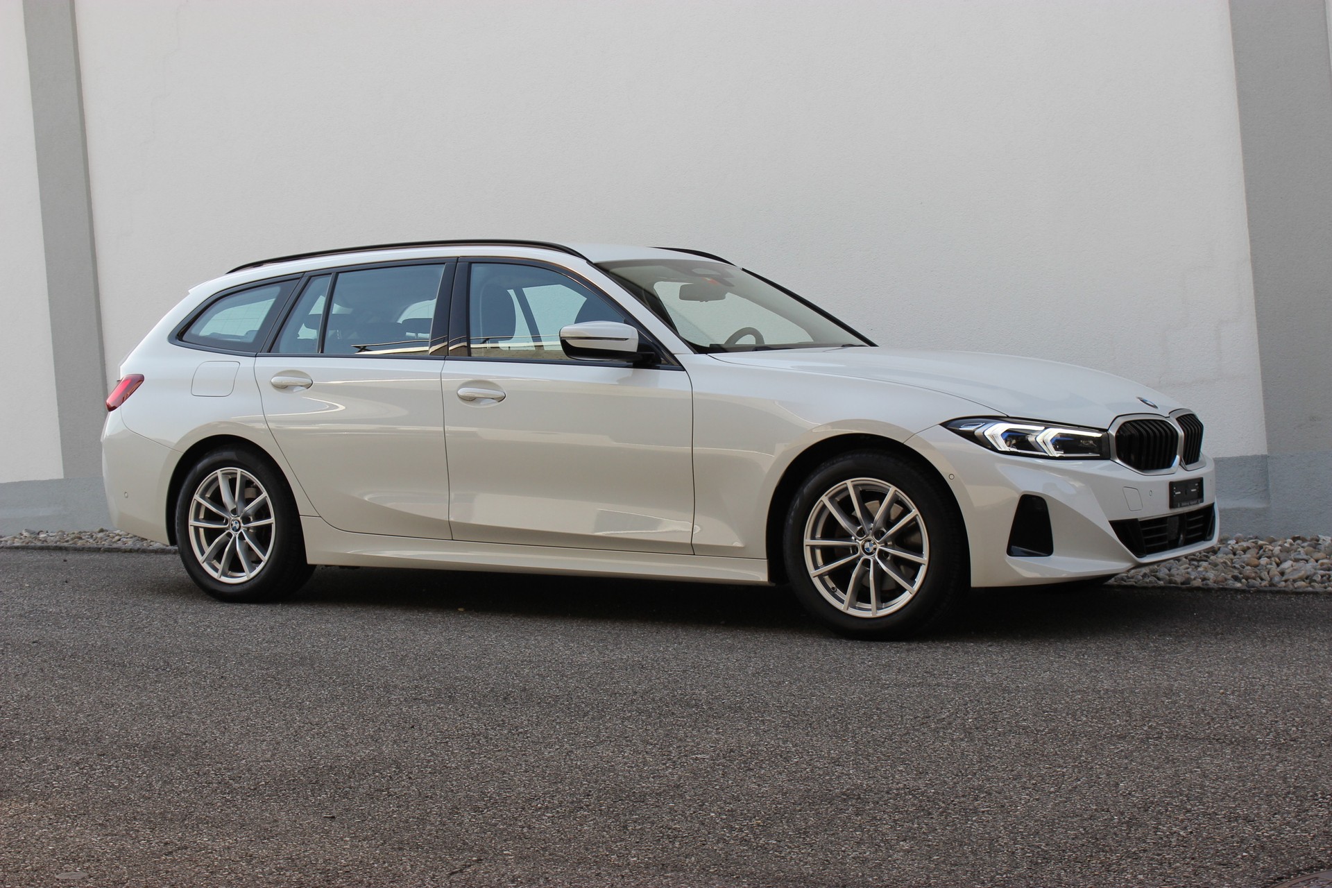 BMW 320d xDrive 48V Touring *ANHÄNGERKUPPLUNG*-image-5