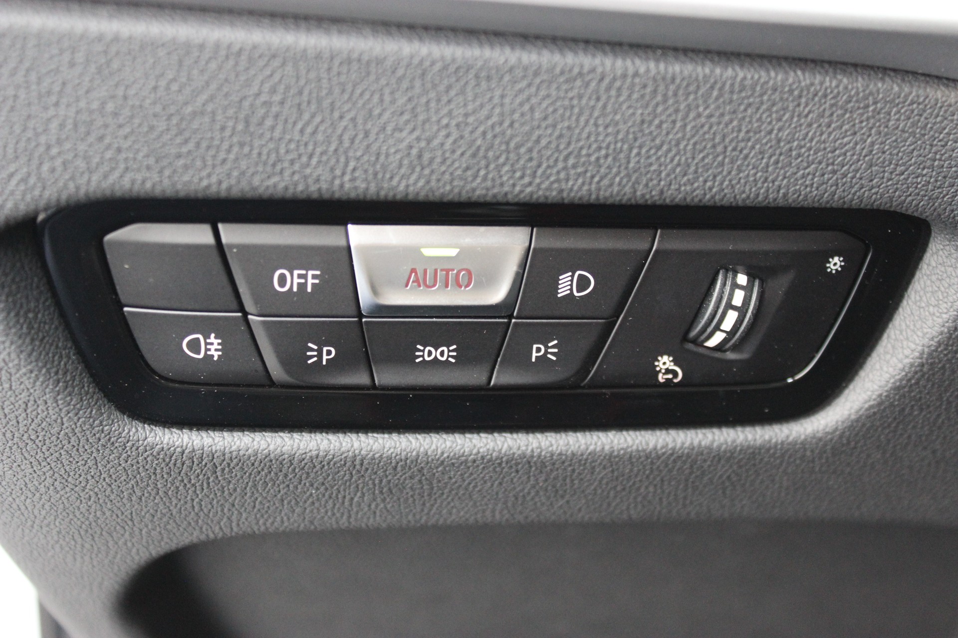BMW 320d xDrive 48V Touring *ANHÄNGERKUPPLUNG*-image-18