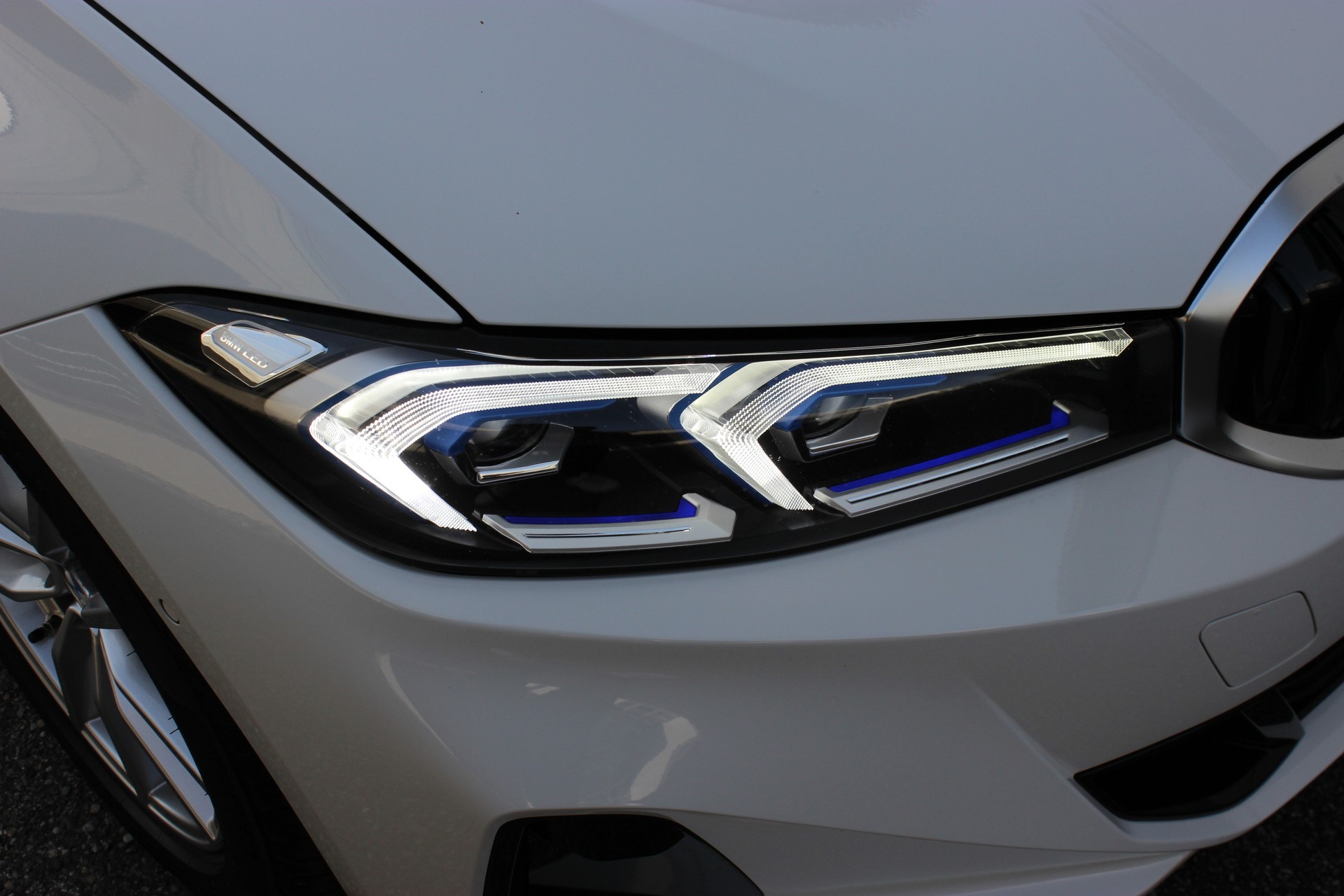 BMW 320d xDrive 48V Touring *ANHÄNGERKUPPLUNG*-image-6