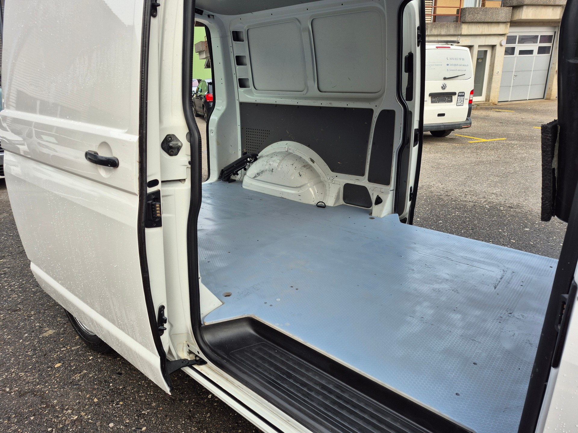 VW T6.1 2.0 TDI 4Motion-image-10