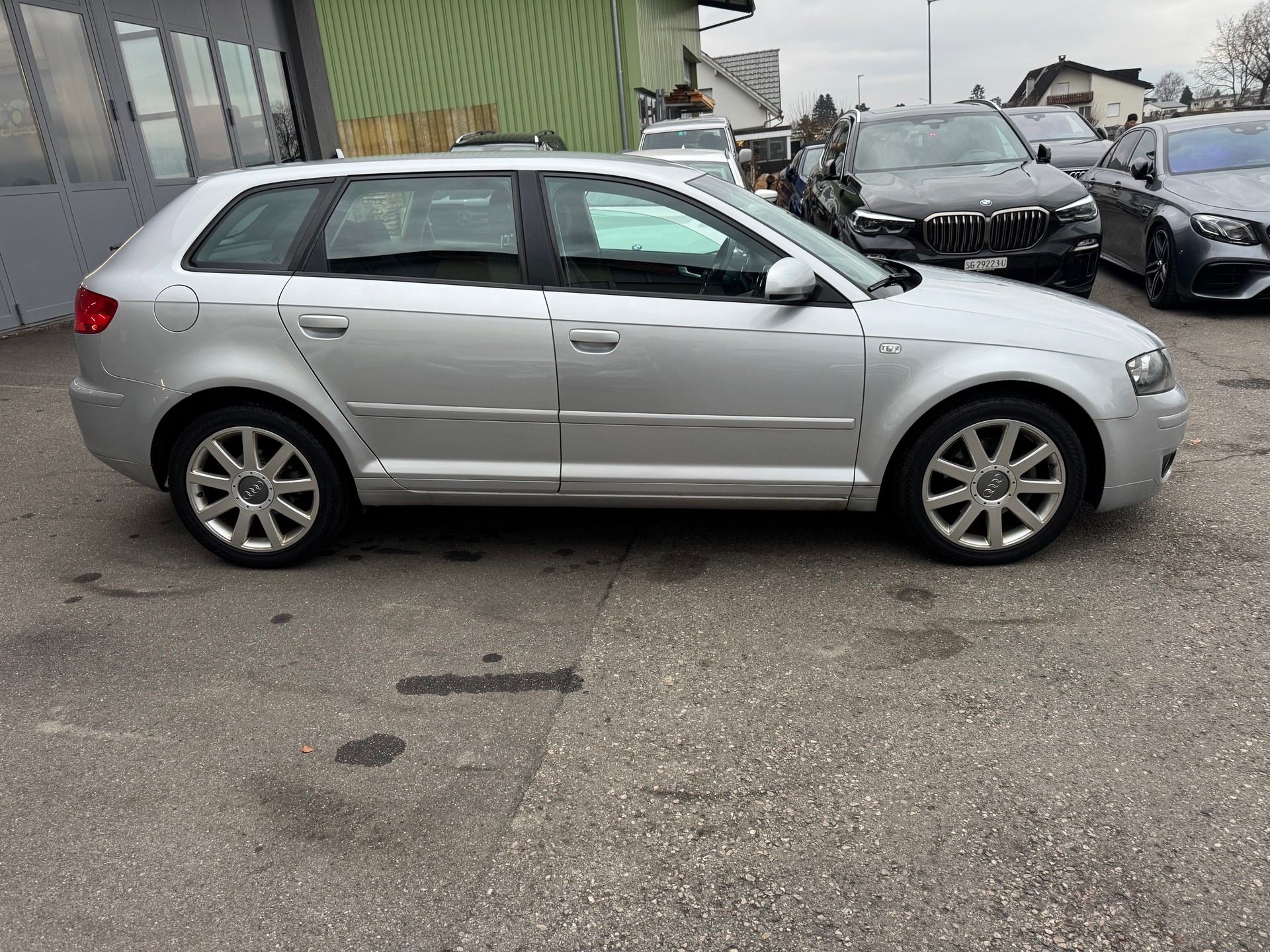 AUDI A3 Sportback 2.0 FSI Ambiente-image-10