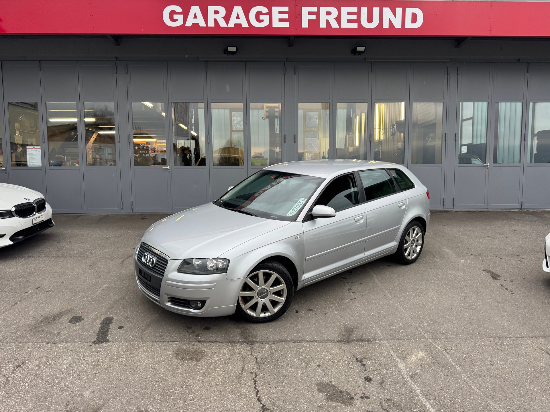 AUDI A3 Sportback 2.0 FSI Ambiente-image-4