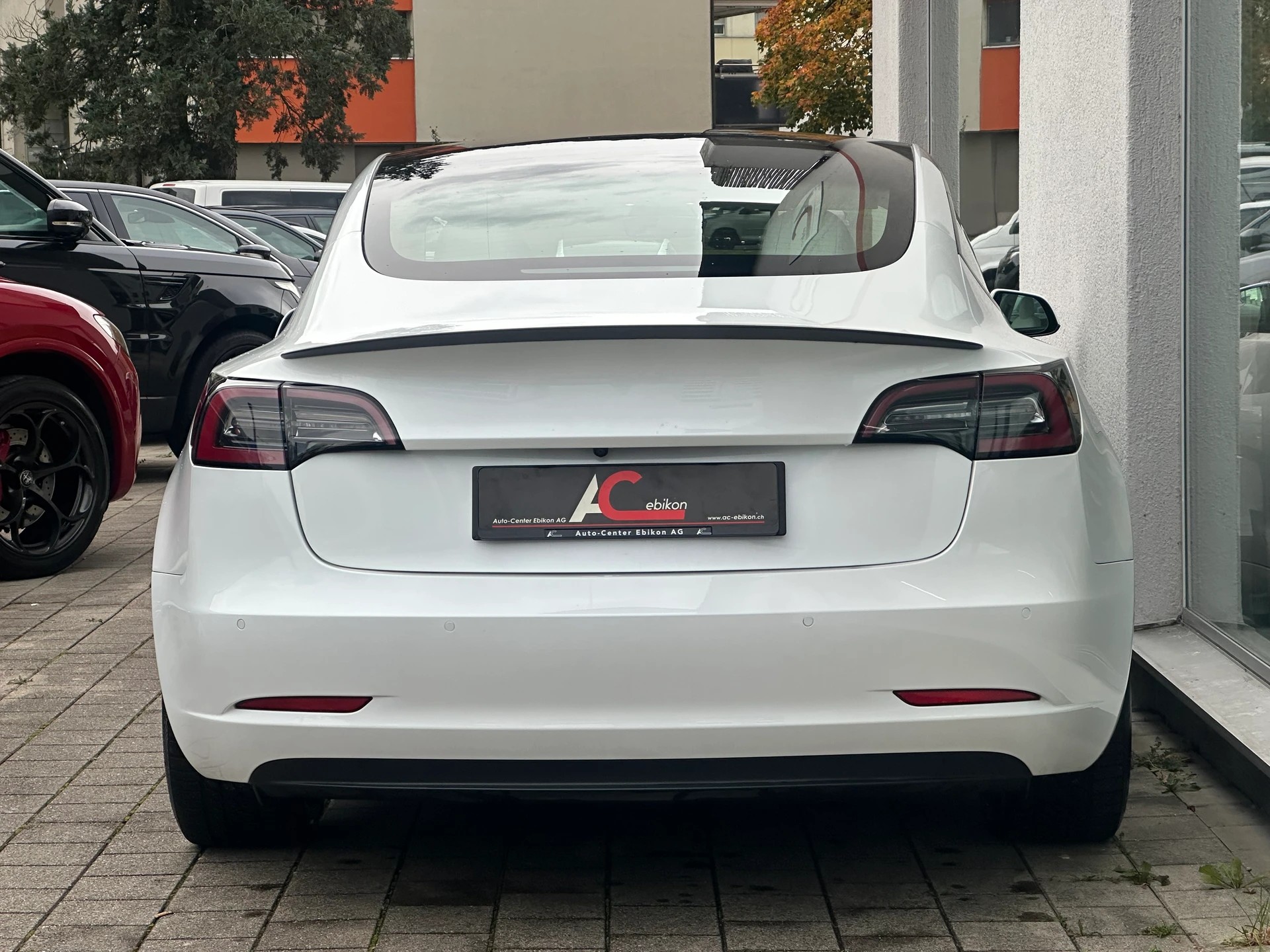 TESLA Model 3 Performance Dual Motor AWD-image-4