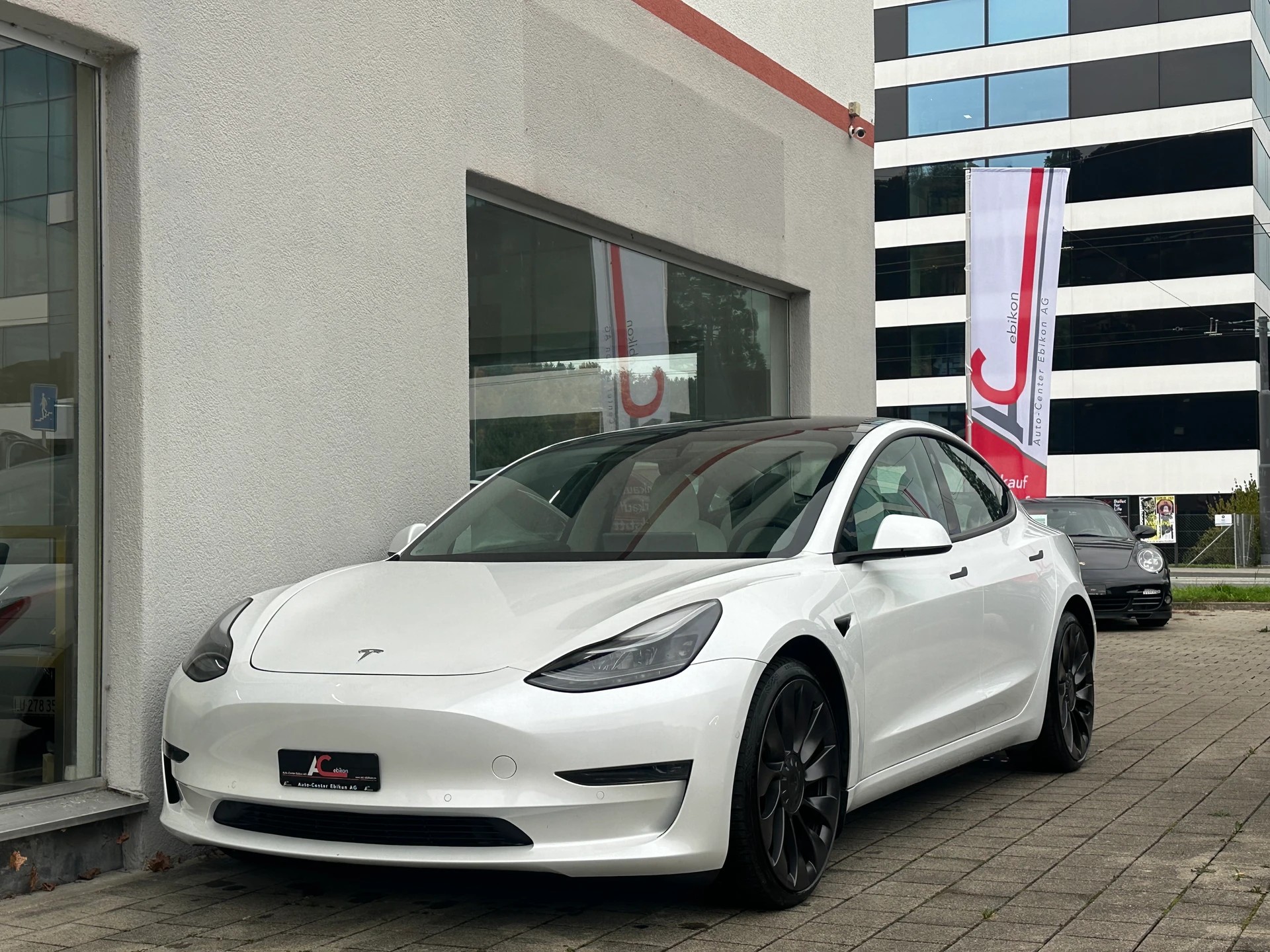 TESLA Model 3 Performance Dual Motor AWD-image-0