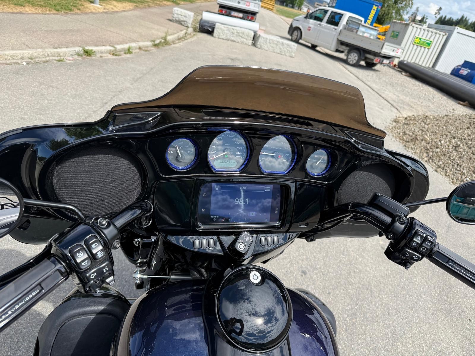 HARLEY-DAVIDSON Tri Glide Ultra Mystic Shift Cutoms-image-8
