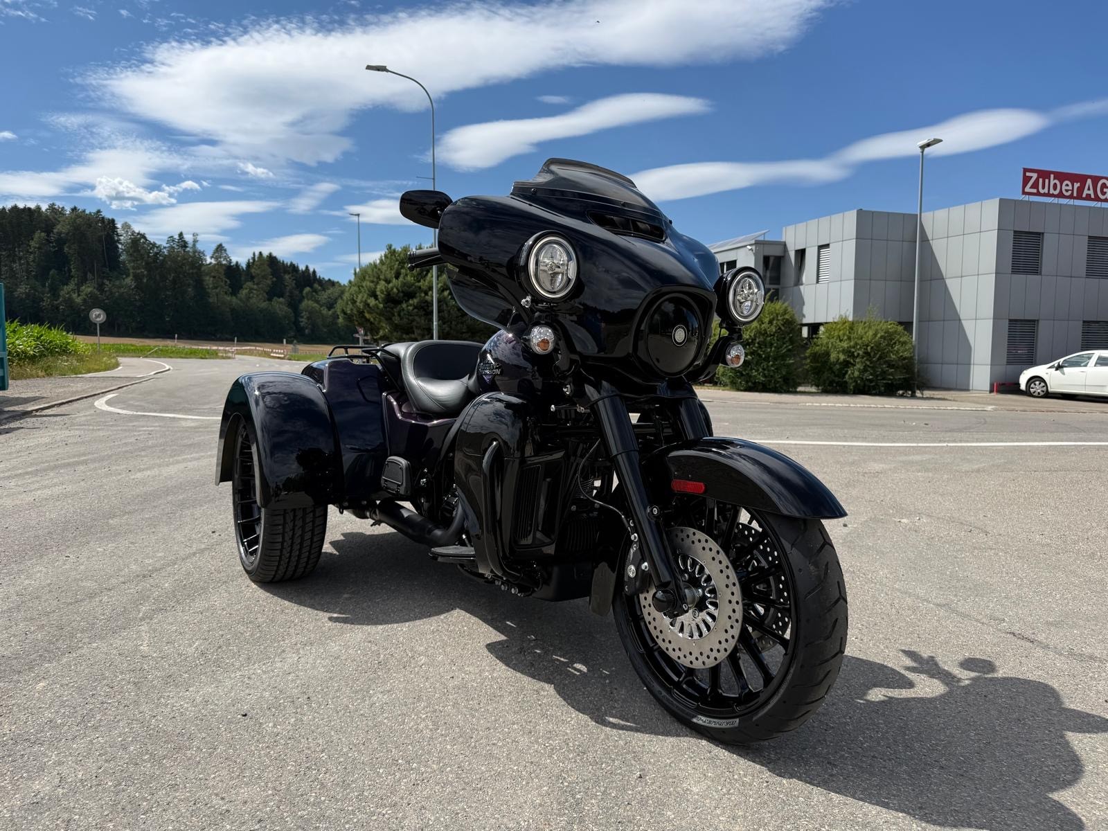 HARLEY-DAVIDSON Tri Glide Ultra Mystic Shift Cutoms